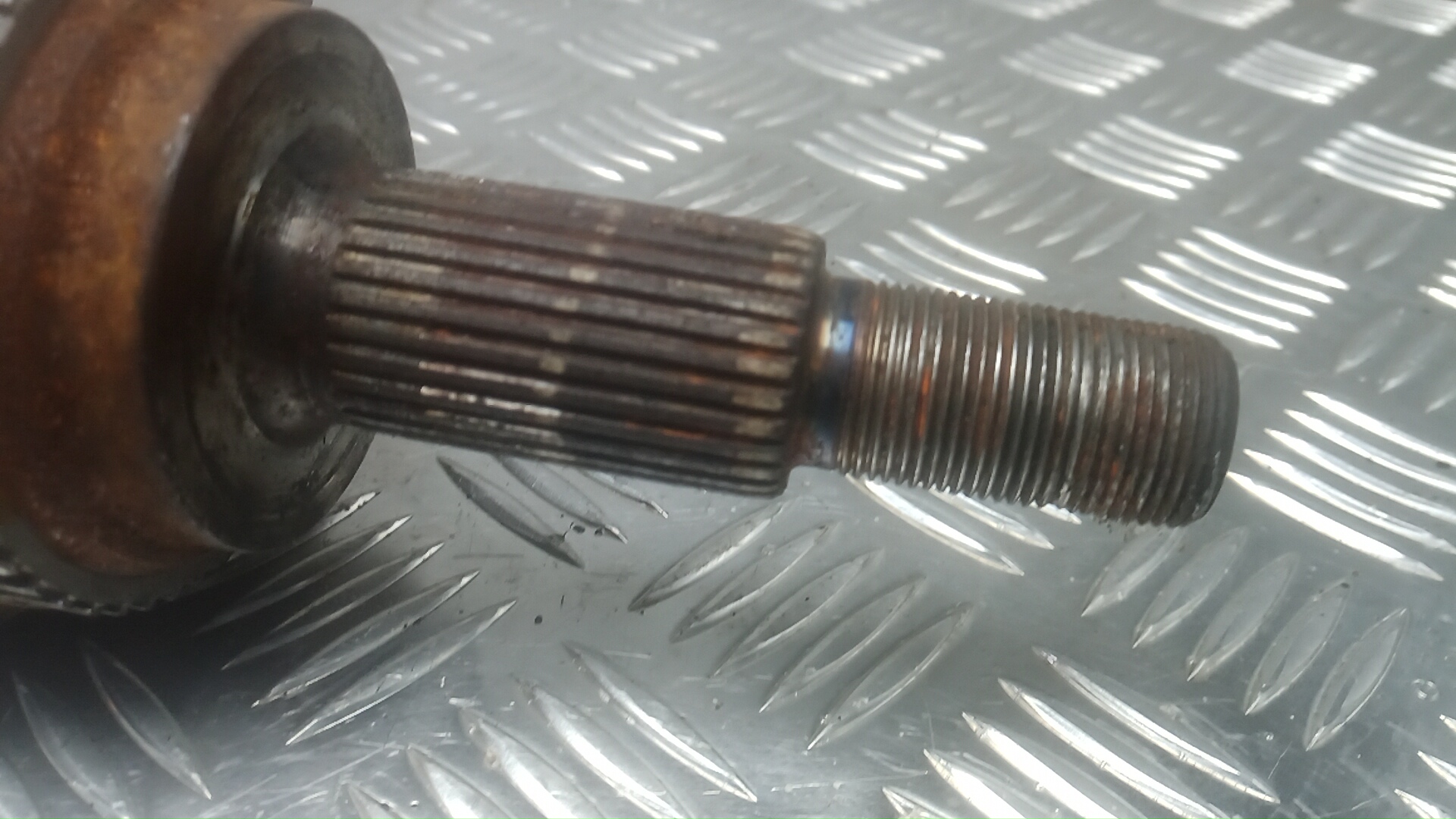 Полуось передняя правая