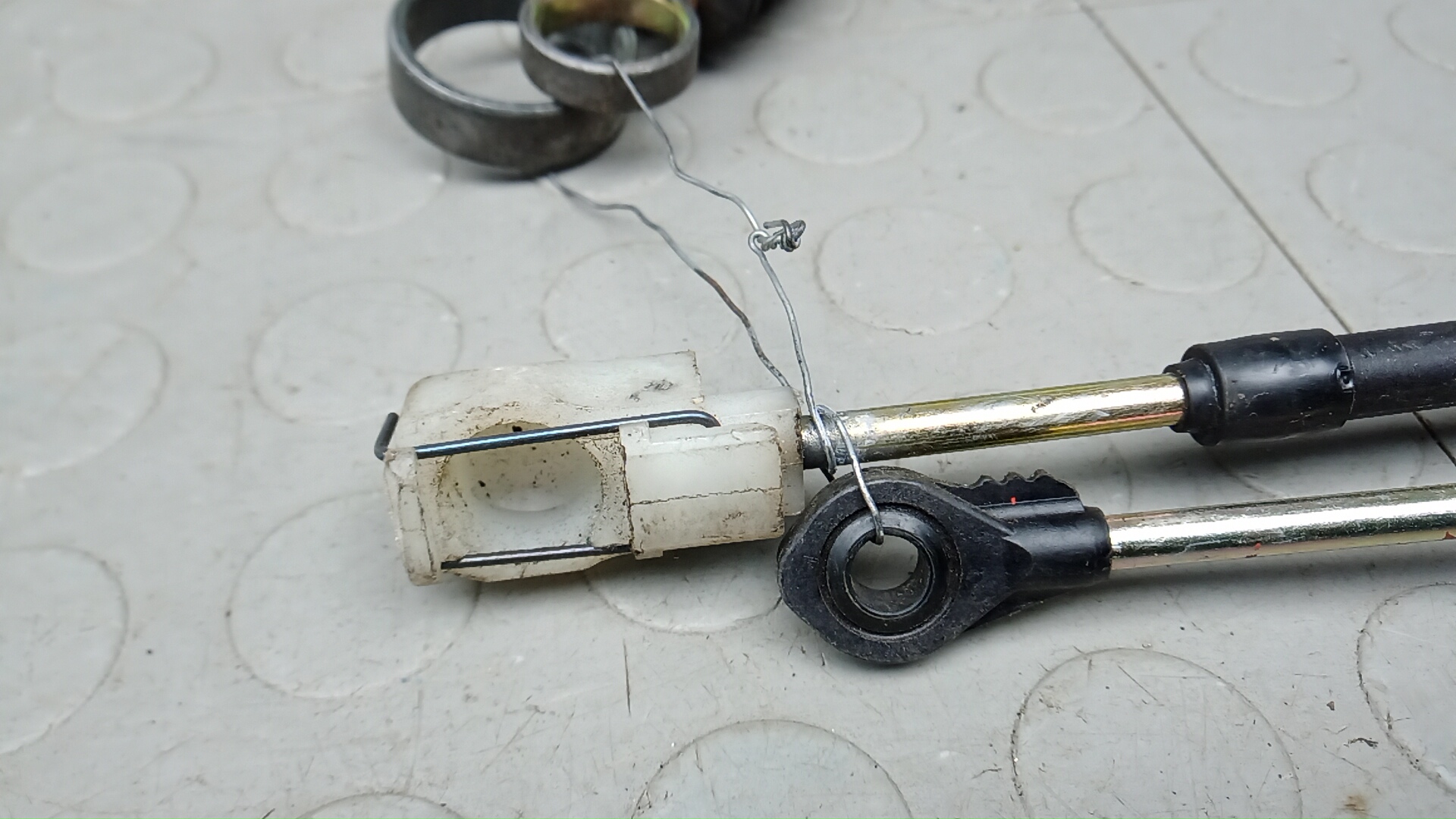 Трос КПП (выбора/переключения передач)