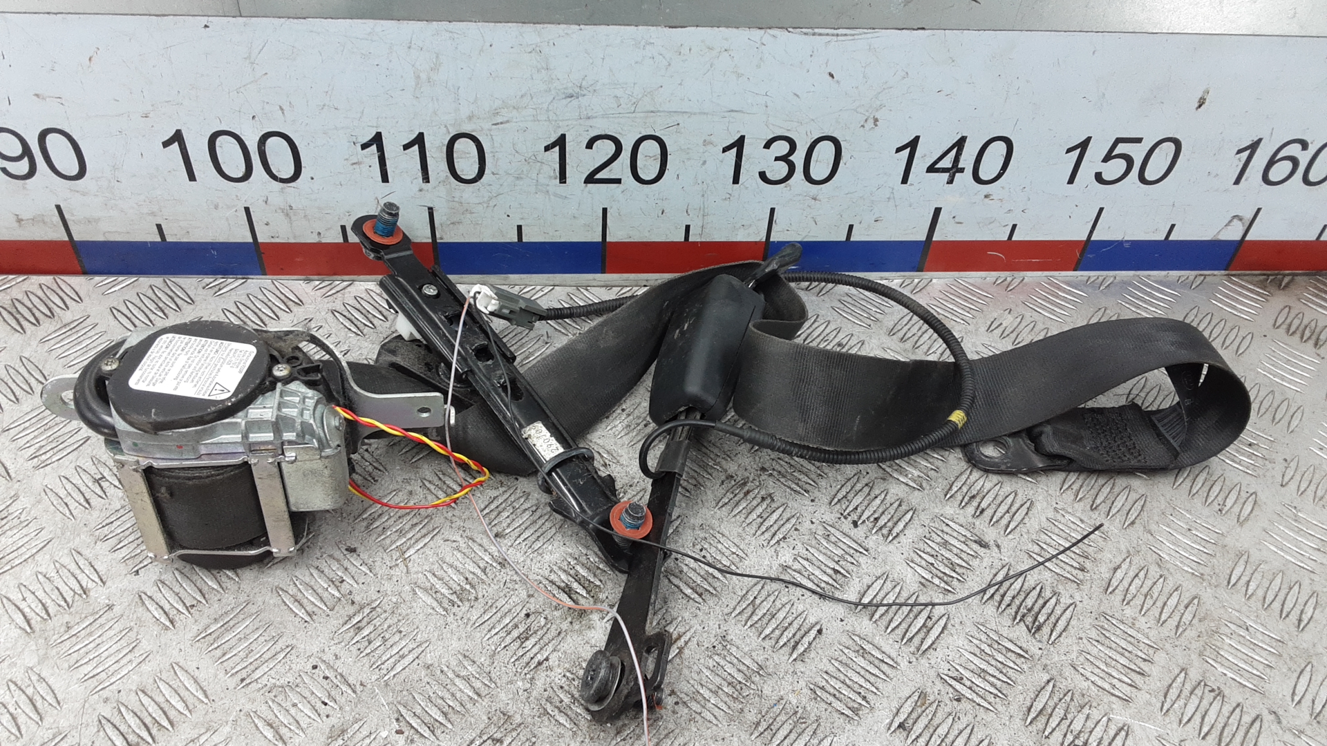 Ремень безопасности с пиропатроном