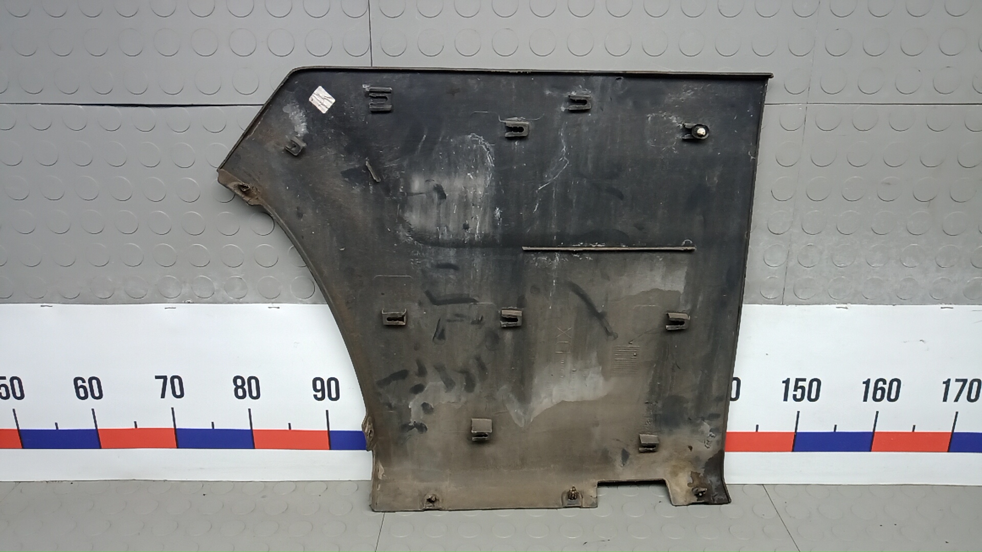 Молдинг заднего крыла правого