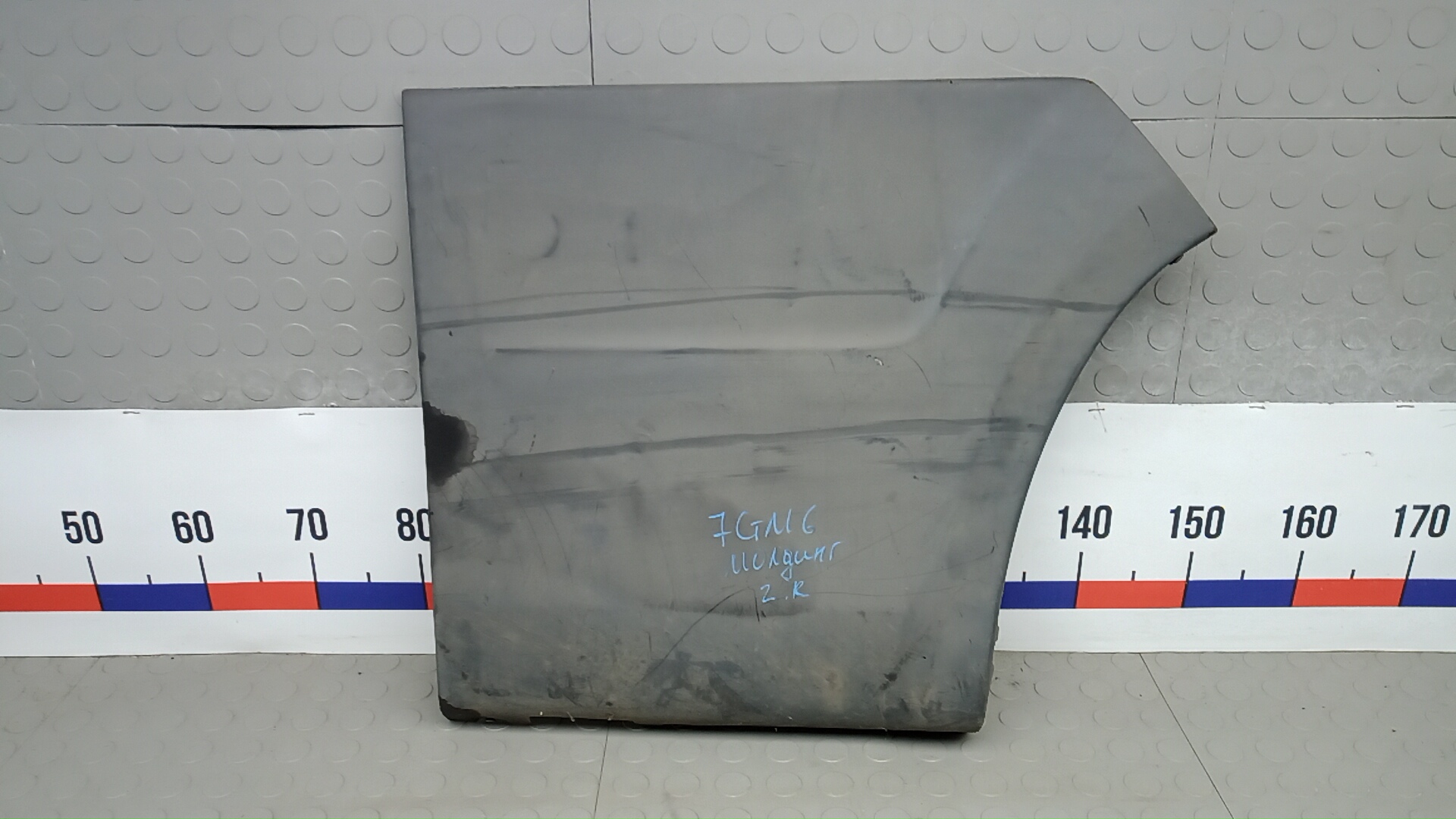 Молдинг заднего крыла правого