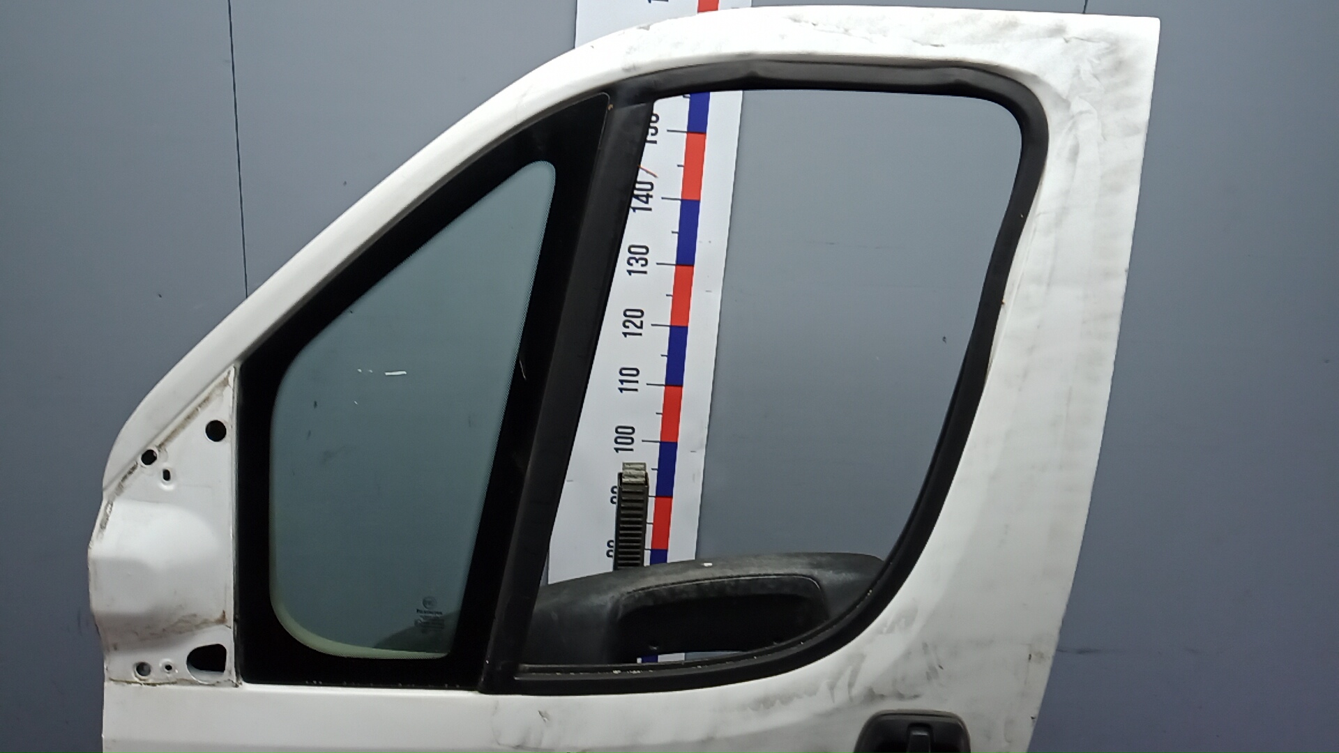 Дверь передняя левая