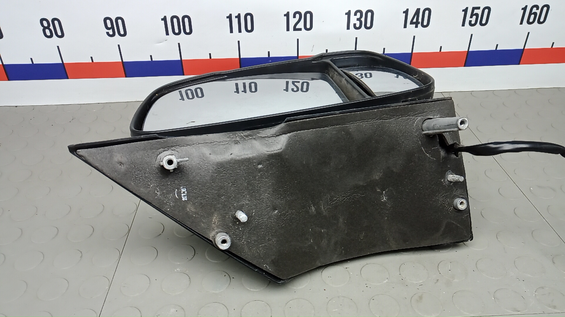 Зеркало правое электрическое