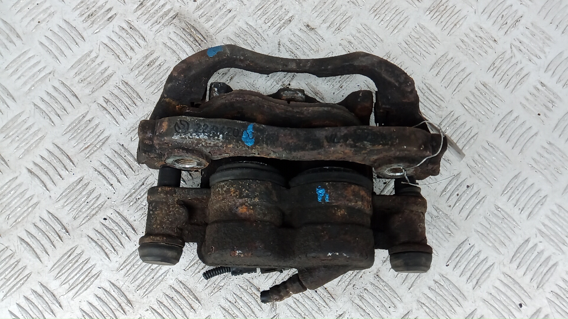 Суппорт передний правый