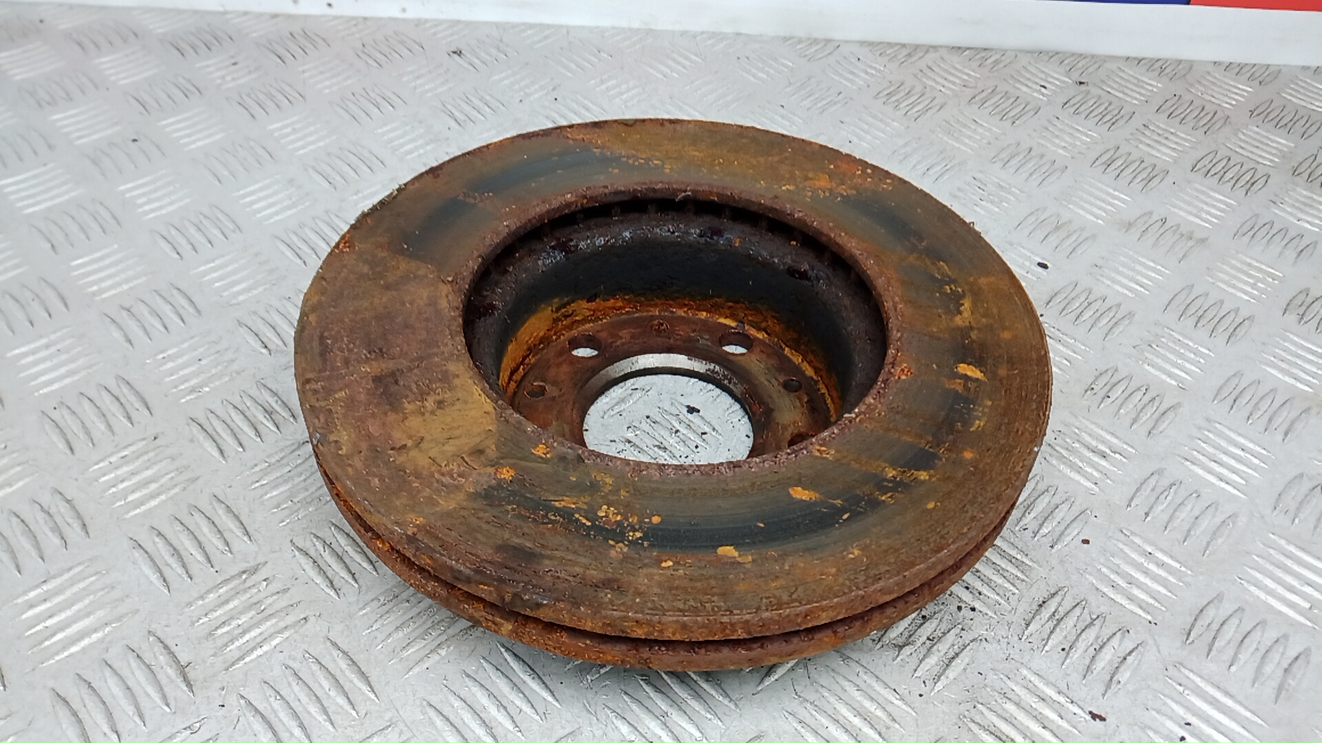 Диск тормозной передний вентилируемый