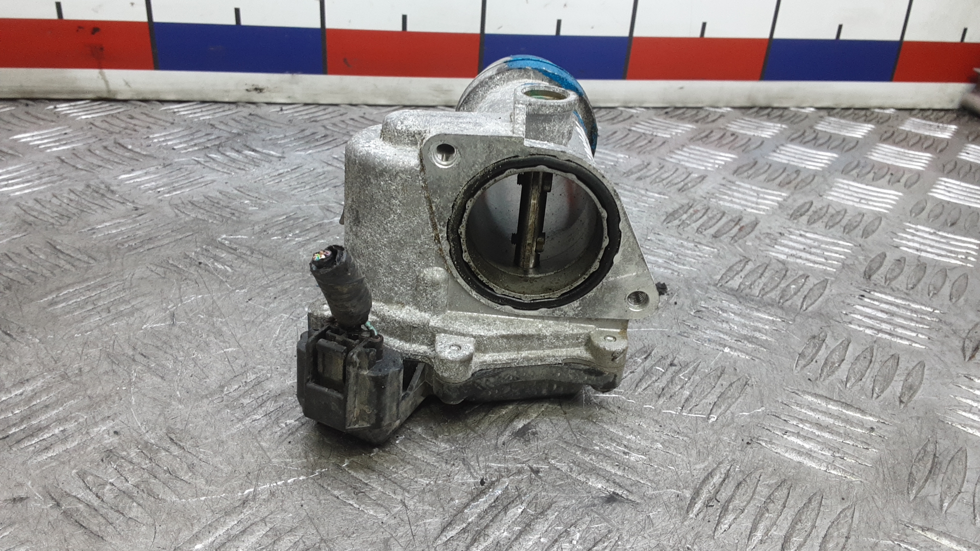 Заслонка дроссельная электрическая