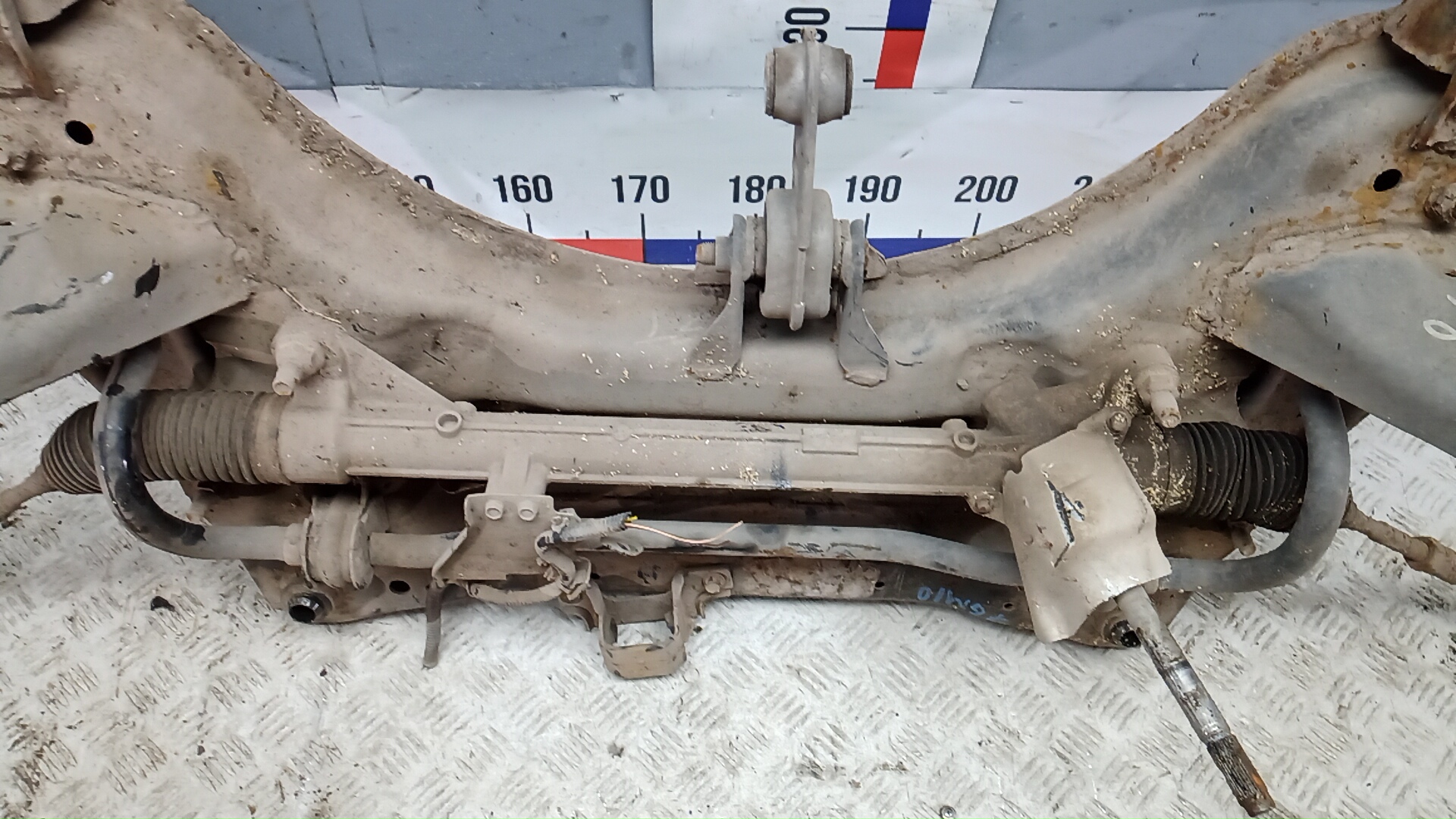 Балка передняя (крепление продольных тяг)