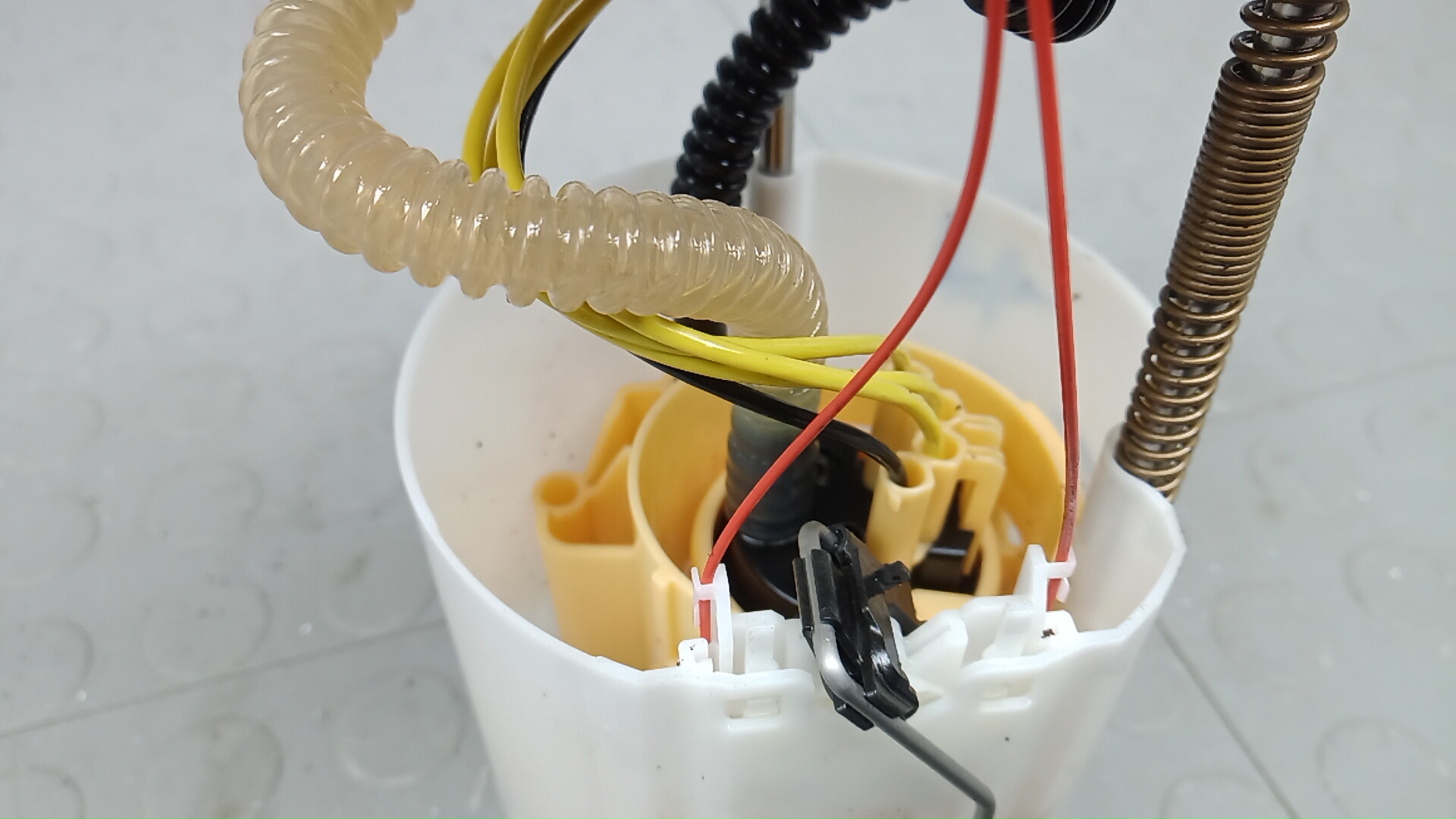 Насос топливный электрический