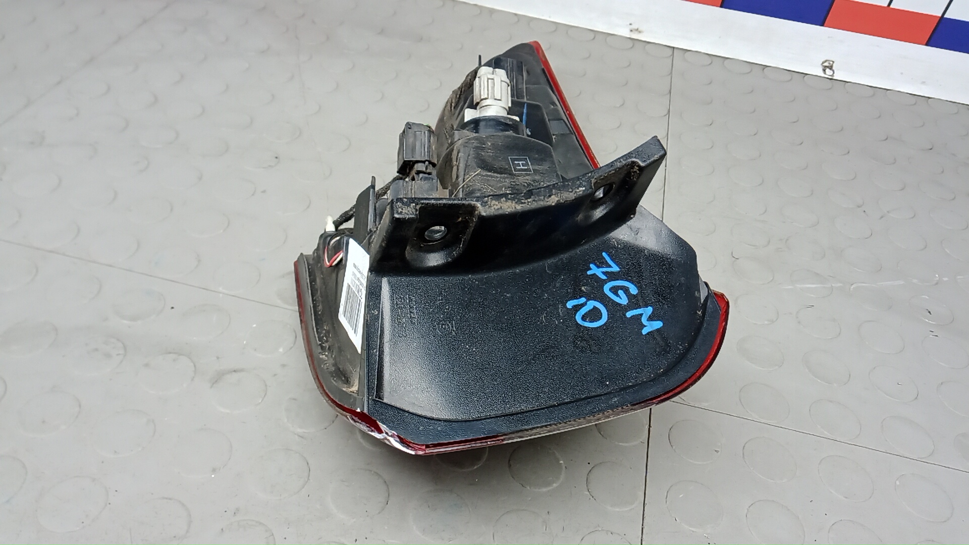 Фонарь задний правый