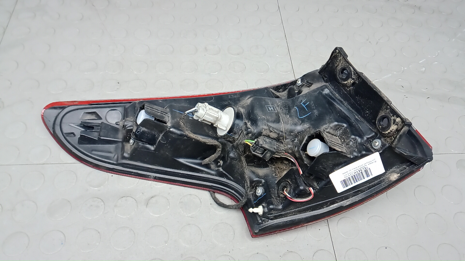 Фонарь задний правый