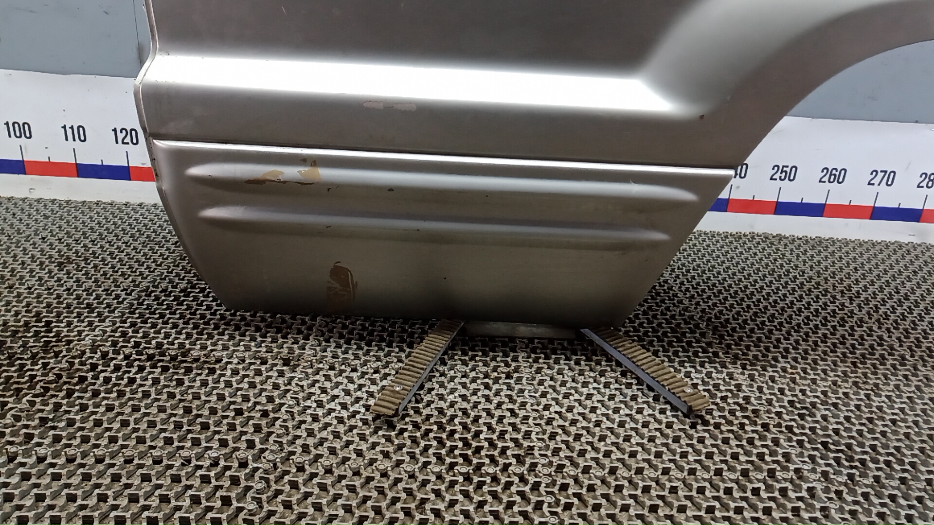 Дверь задняя левая