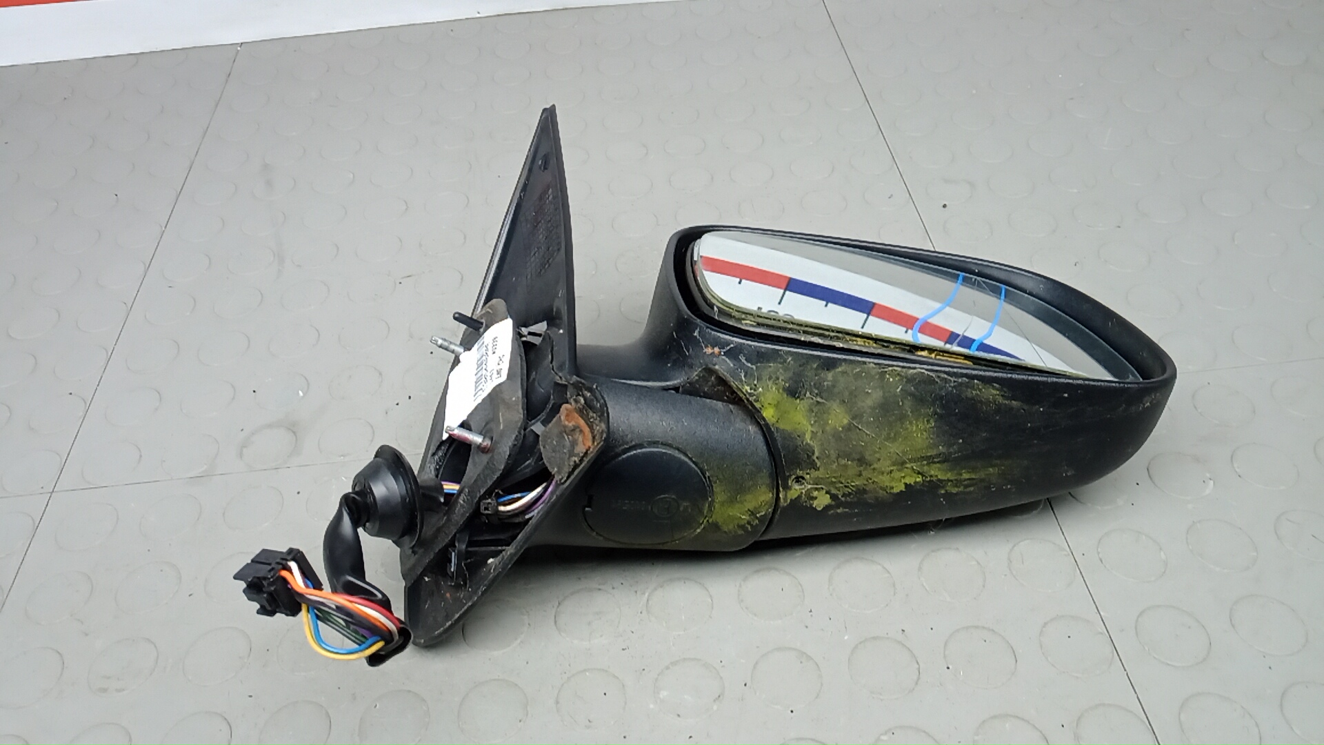 Зеркало правое электрическое