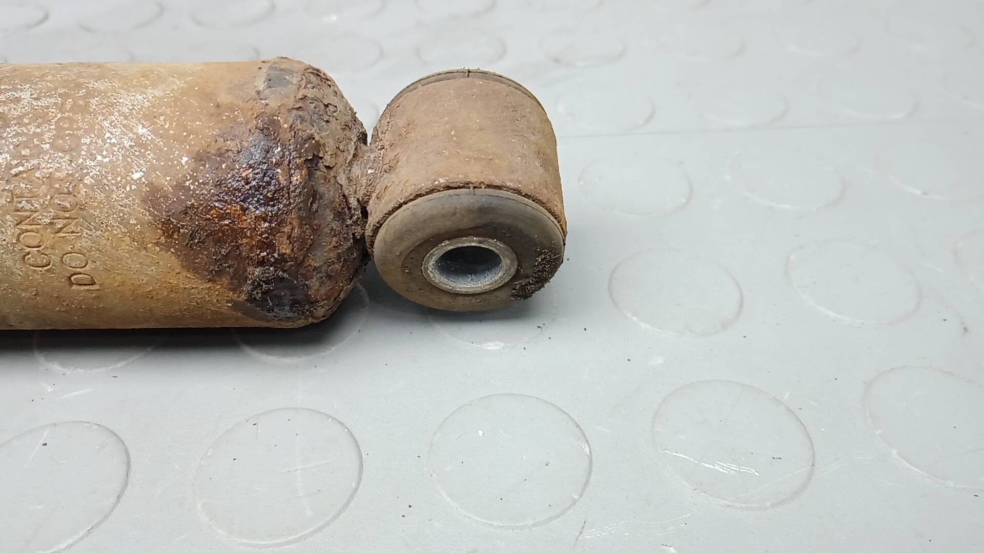 Амортизатор задний (стойка)