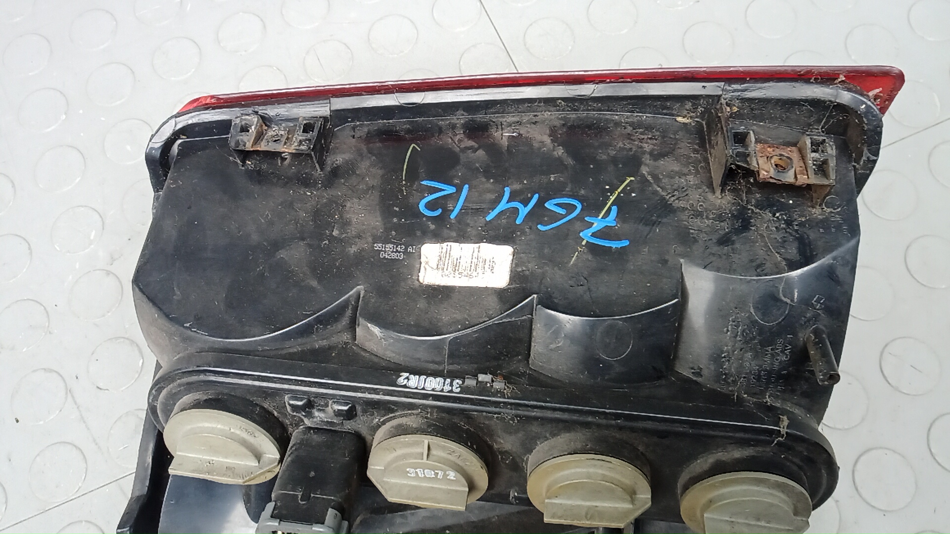 Фонарь задний правый