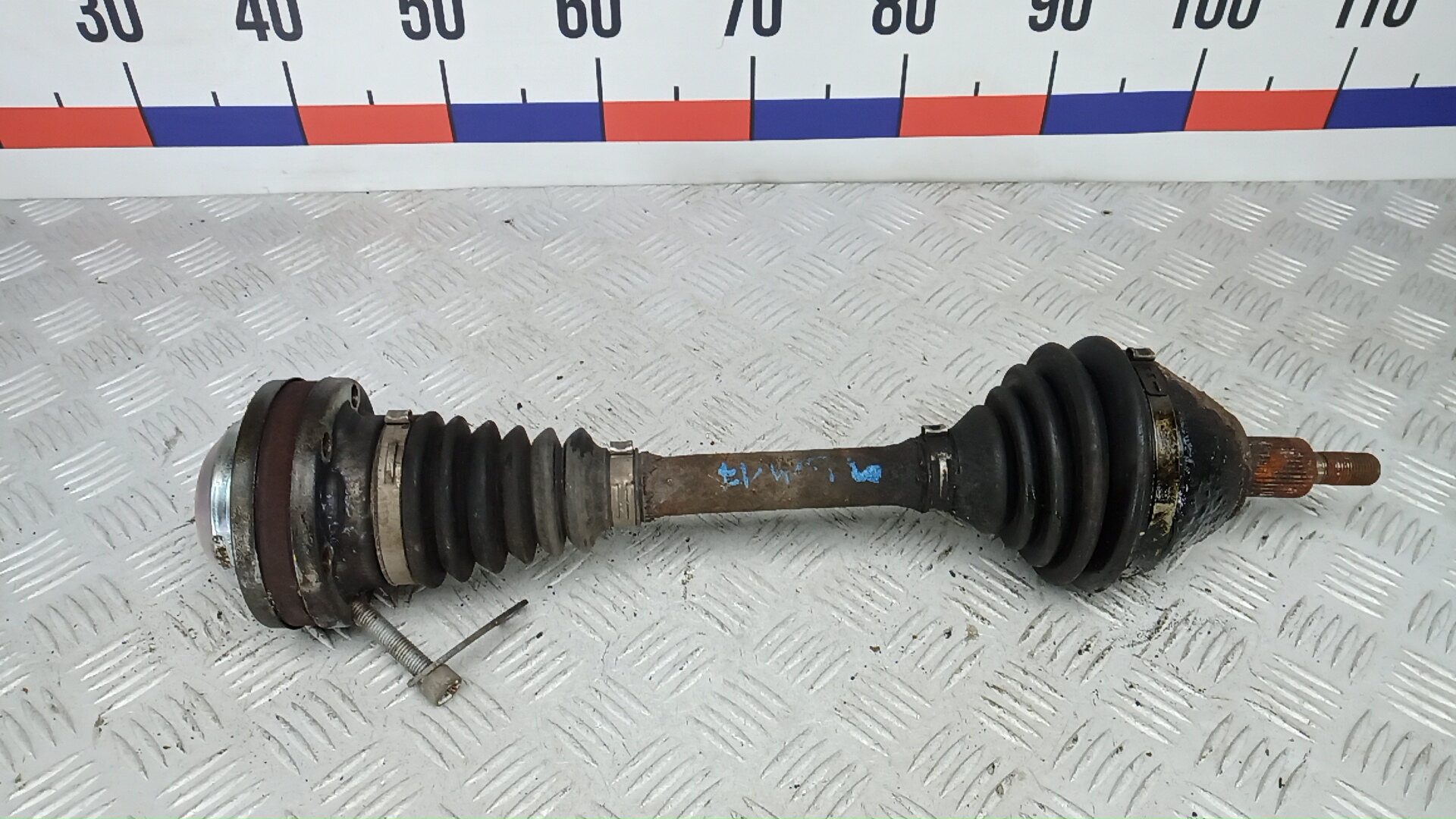 Полуось передняя левая