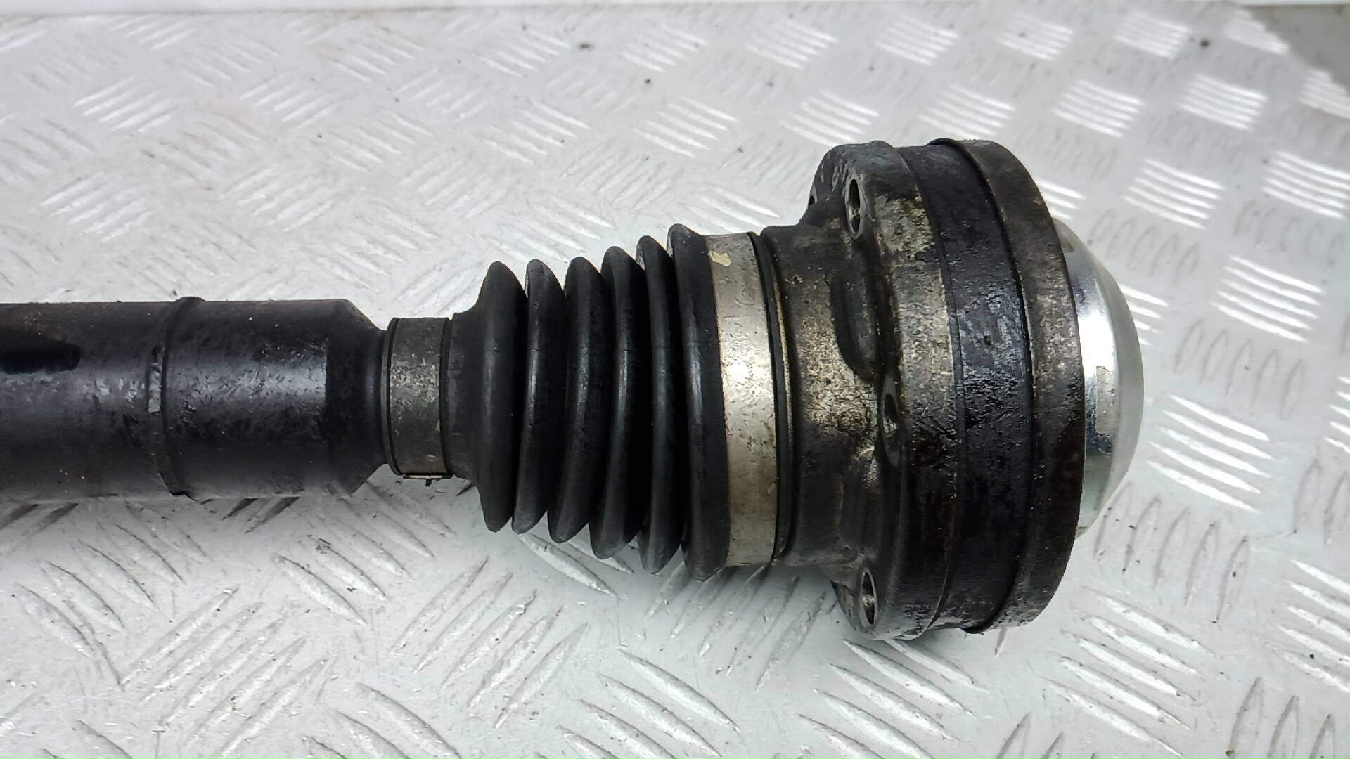 Полуось передняя правая