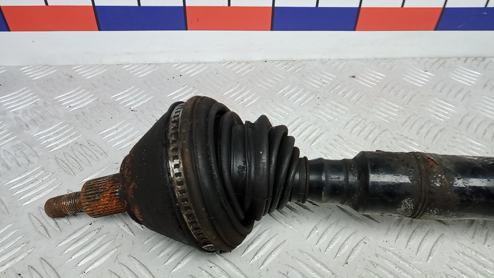 Полуось передняя правая