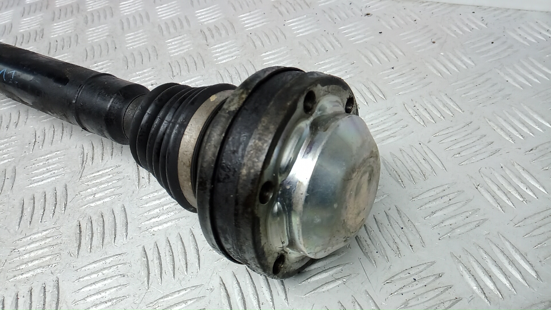 Полуось передняя правая