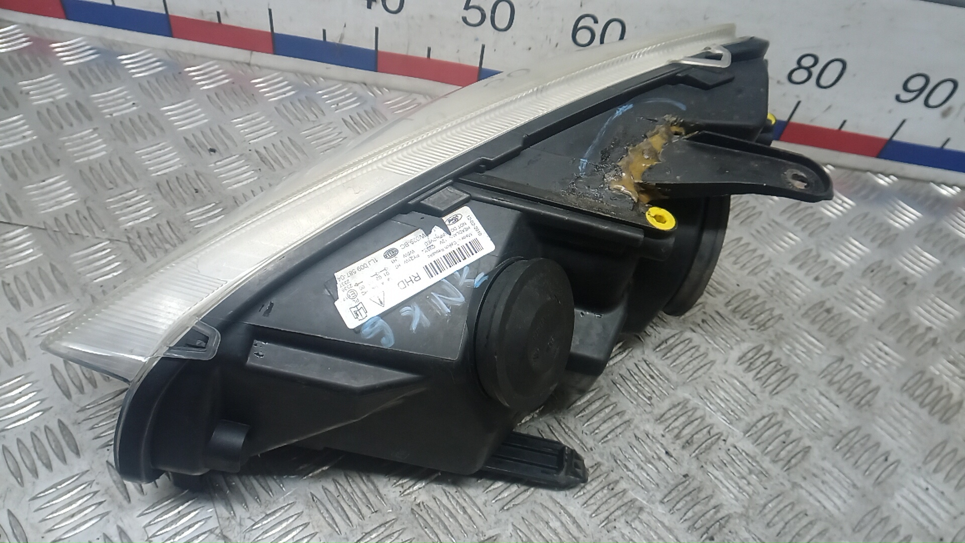 Фара правая