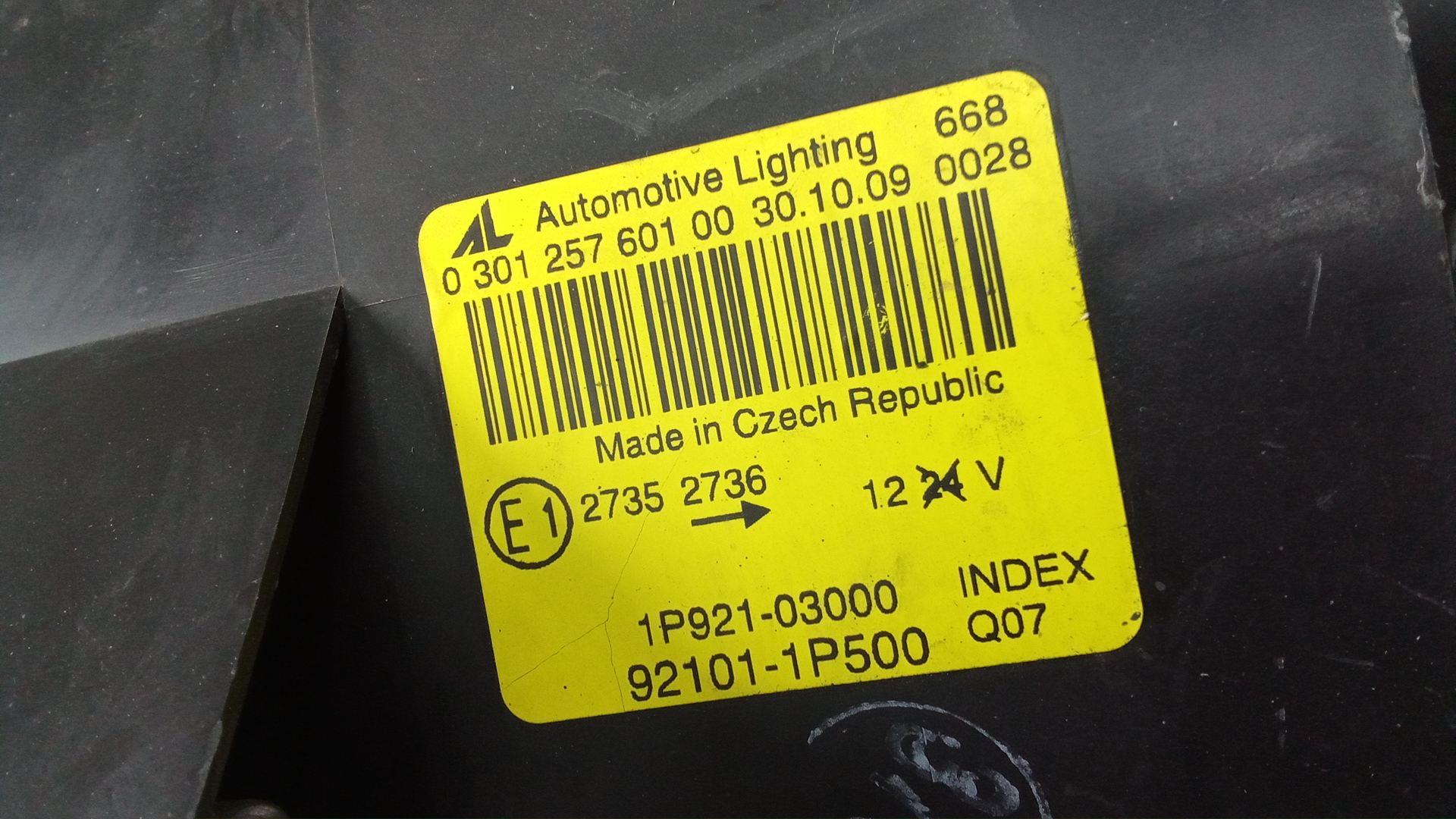 Фара левая для Venga (YN) 2010-2017