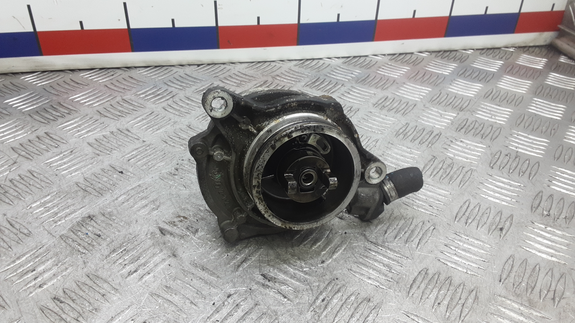 Насос вакуумный