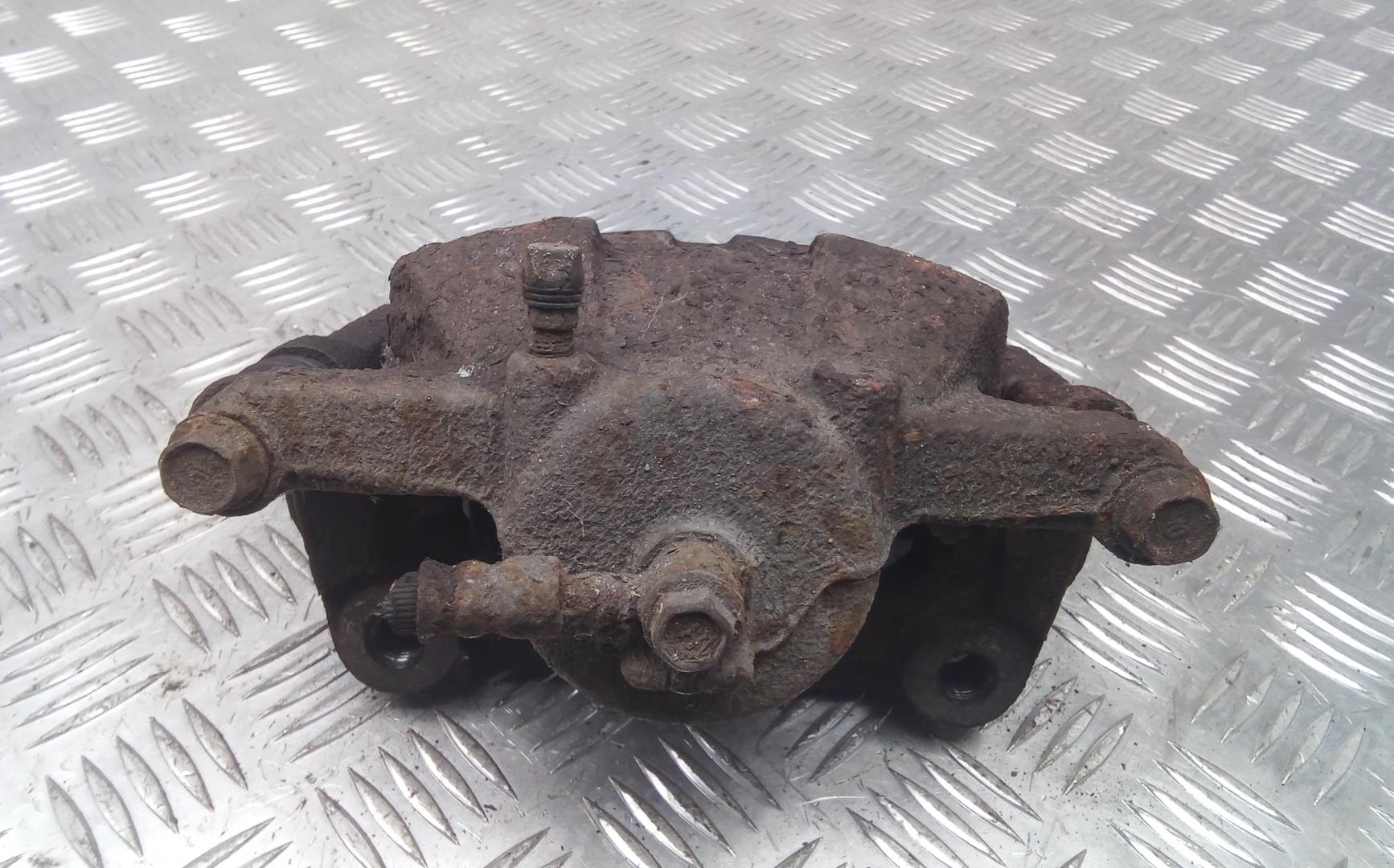 Суппорт передний левый