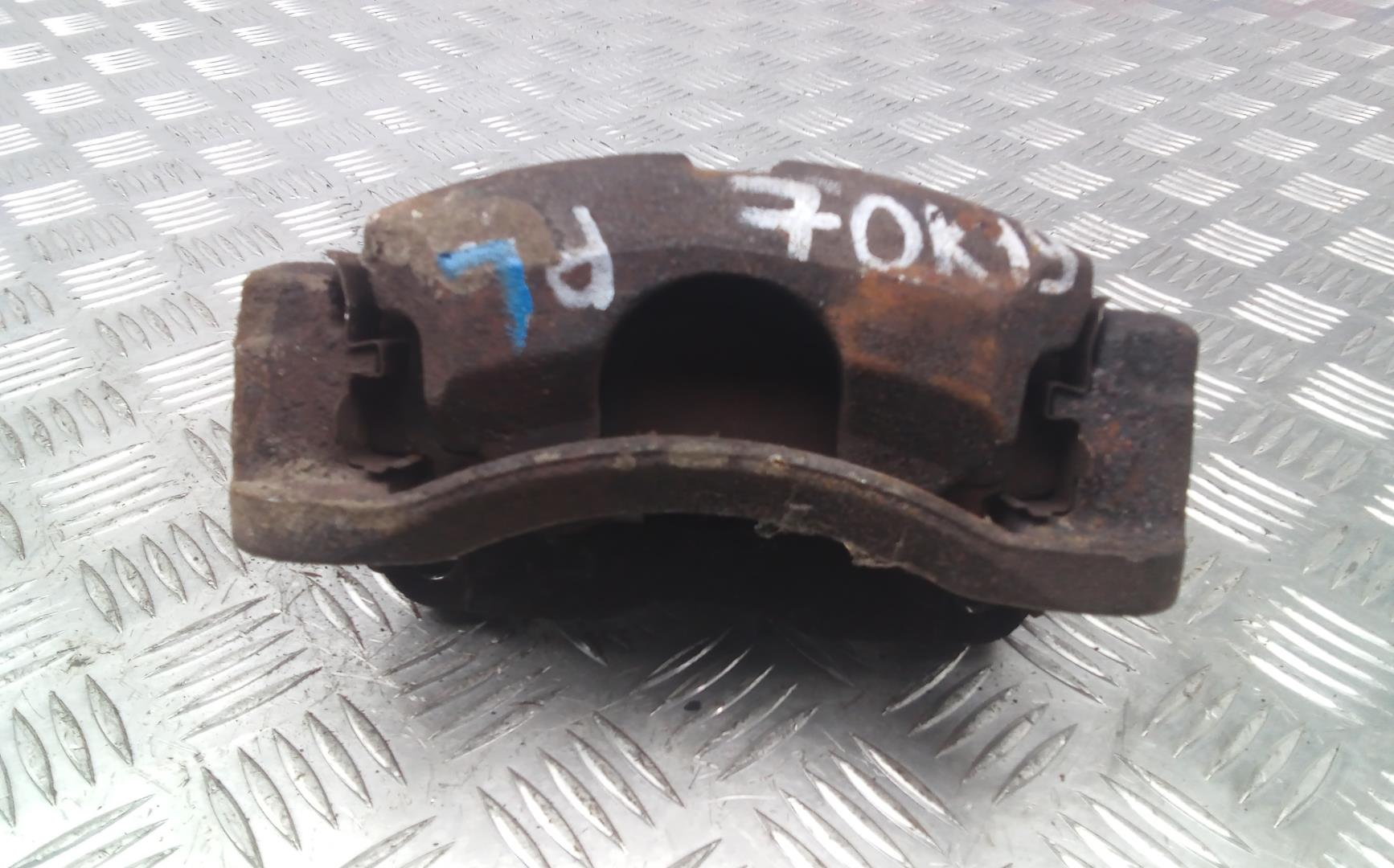 Суппорт передний левый