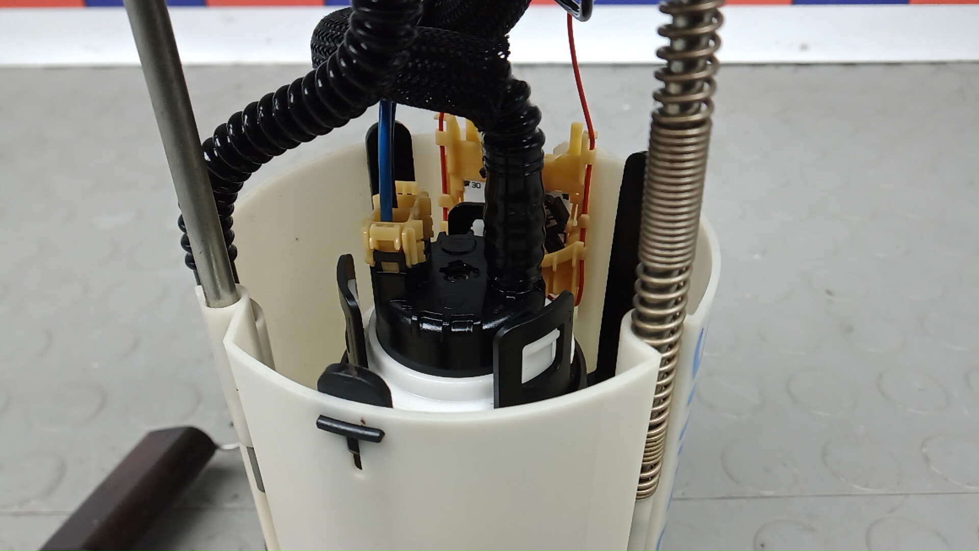 Насос топливный электрический