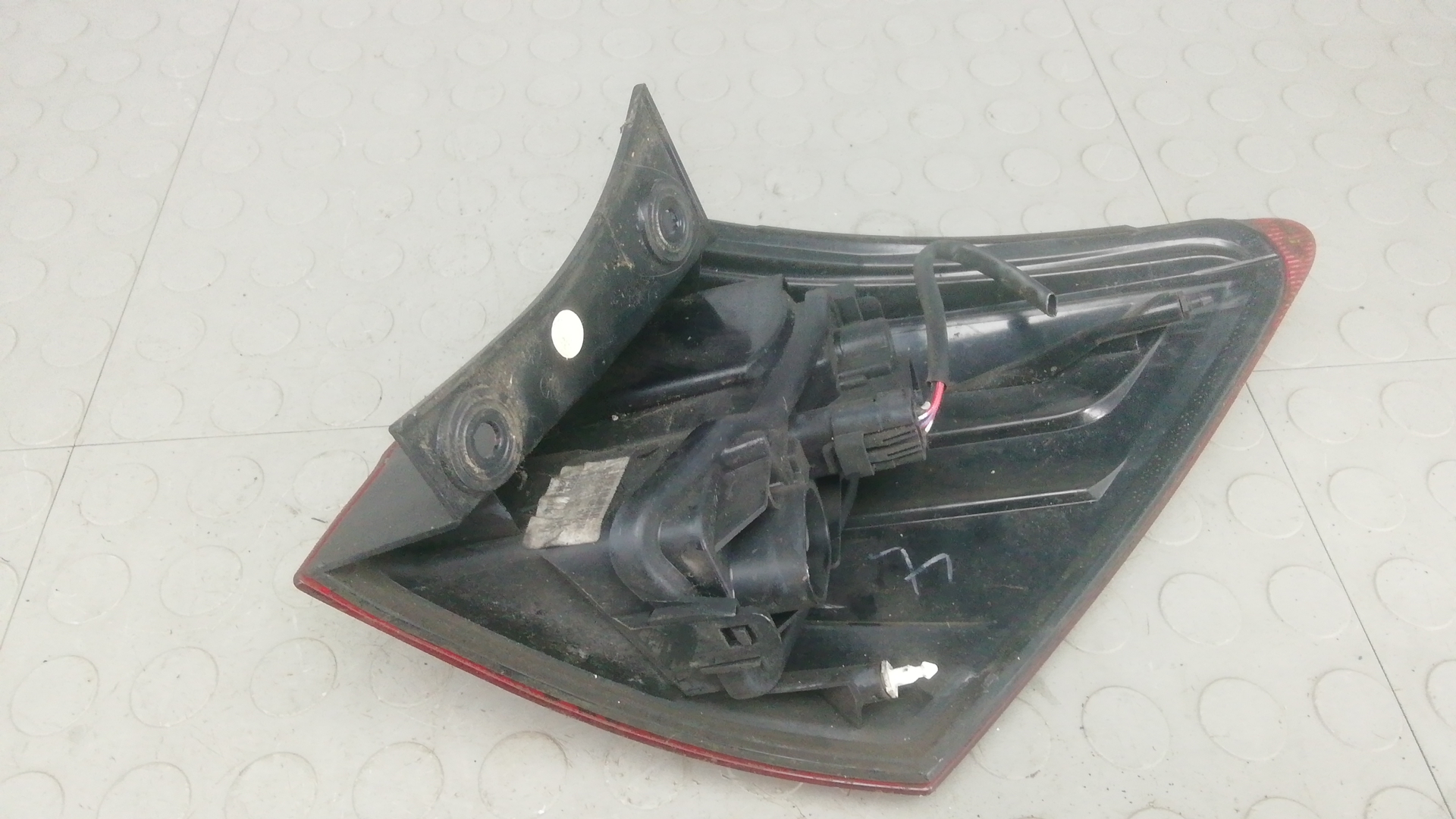 Фонарь задний левый