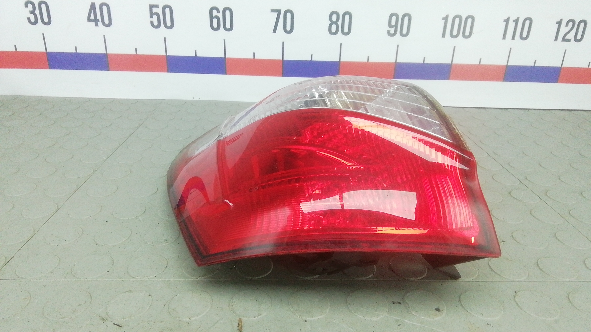 Фонарь задний левый