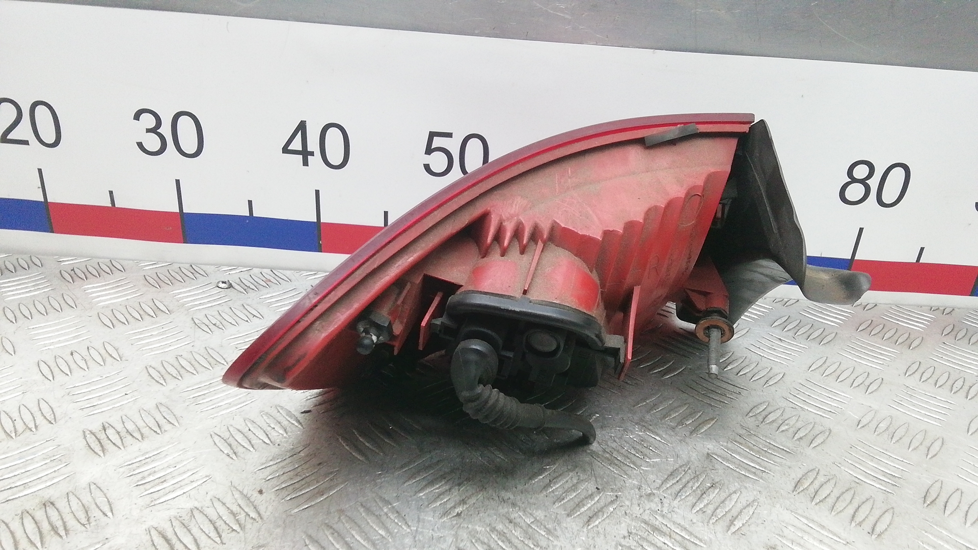 Фонарь задний правый