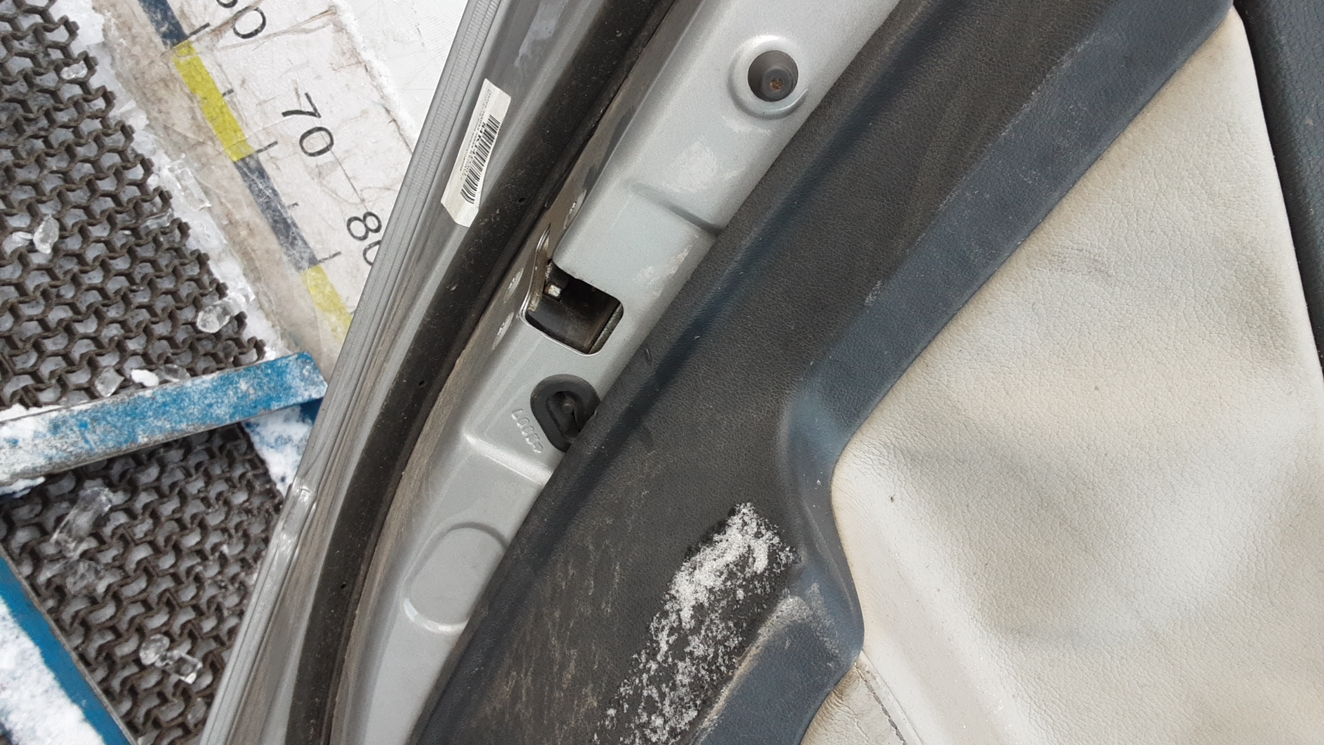 Дверь задняя левая