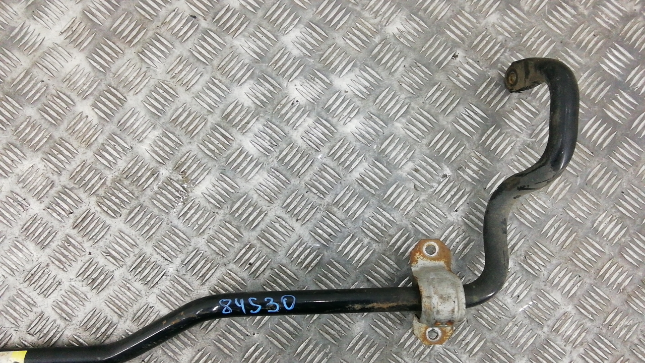 Стабилизатор передний