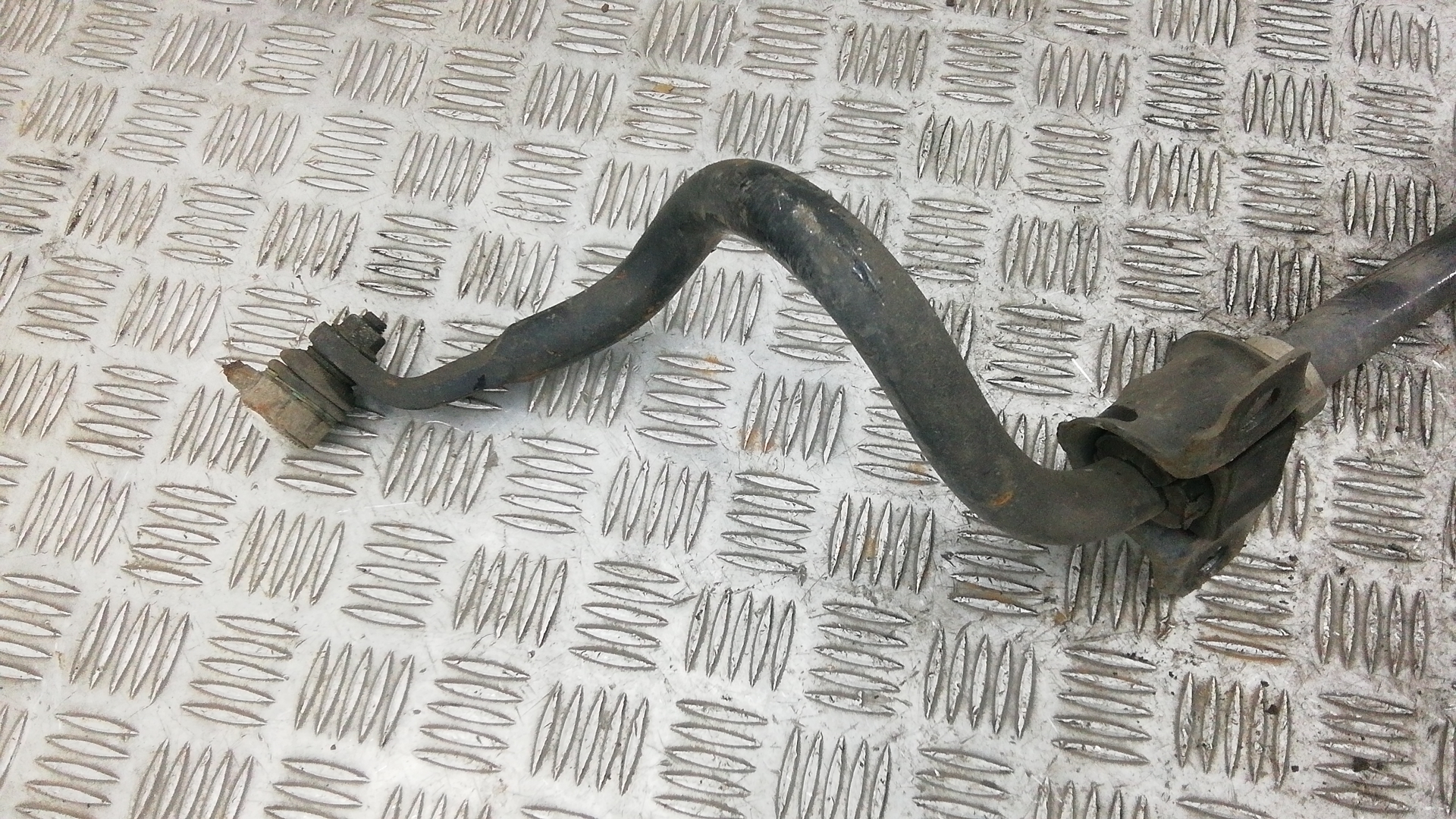 Стабилизатор передний