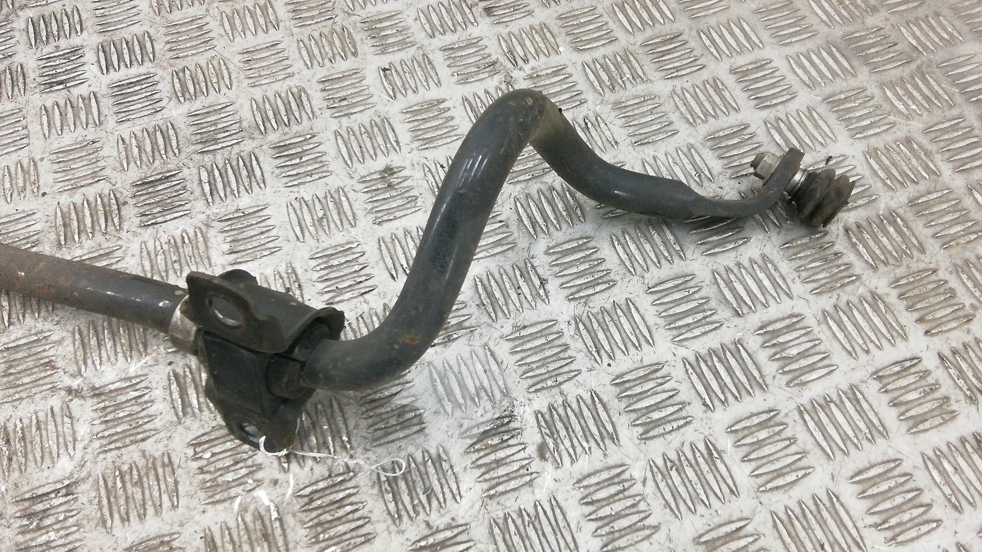 Стабилизатор передний