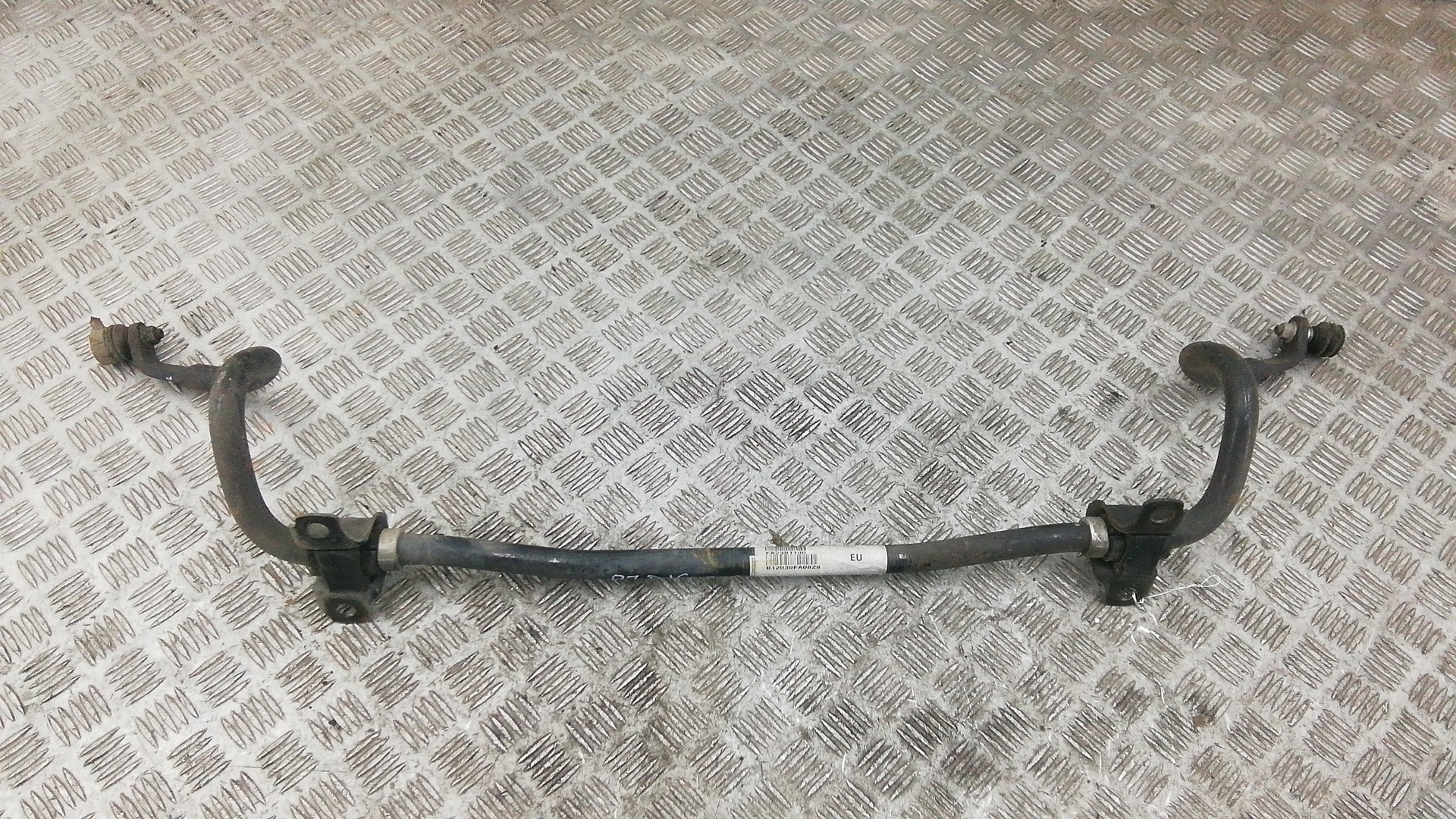 Стабилизатор передний