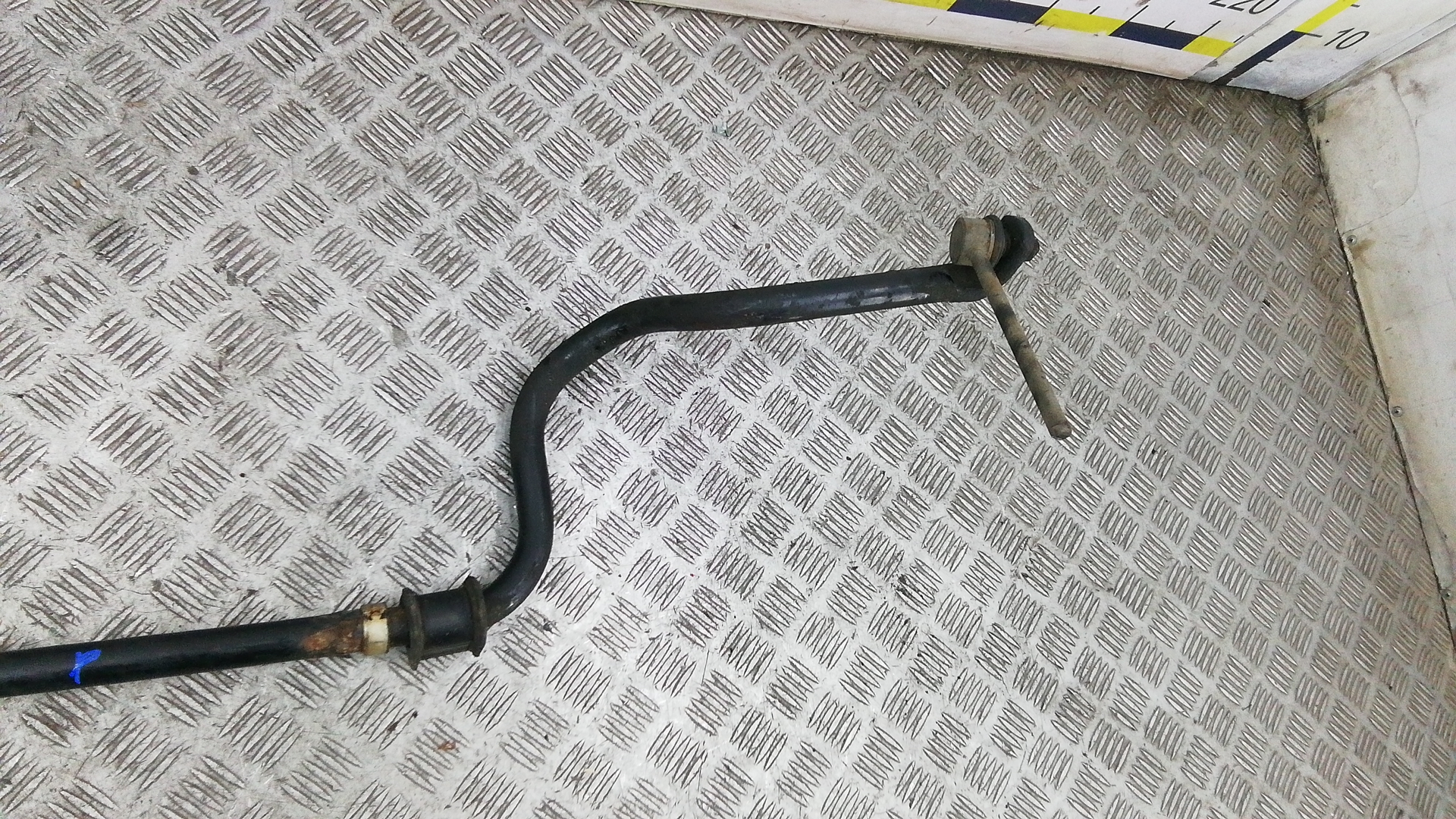 Стабилизатор передний