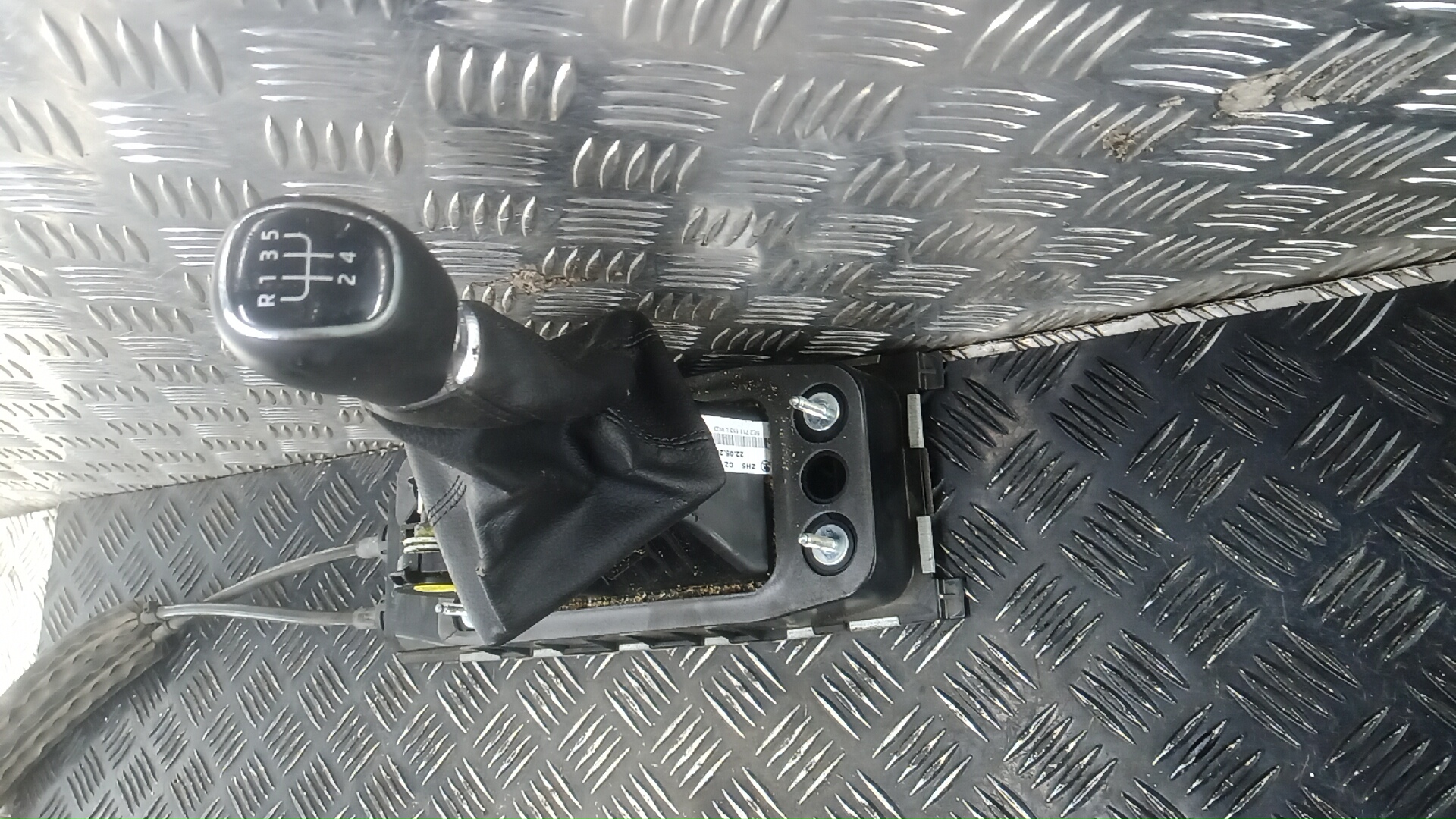 Кулиса МКПП / АКПП