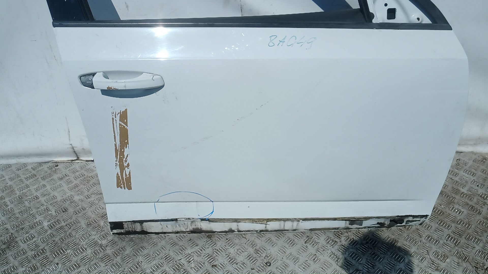 Дверь передняя правая