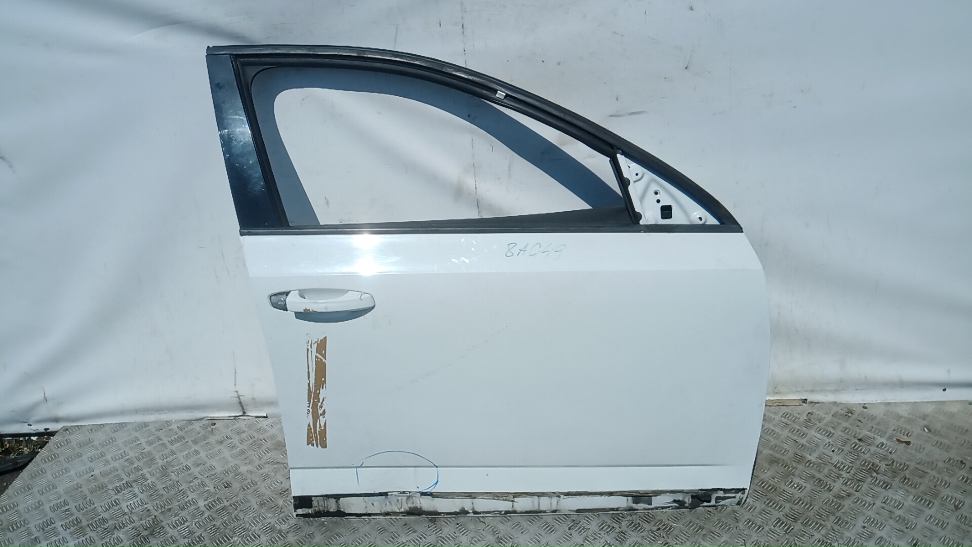 Дверь передняя правая