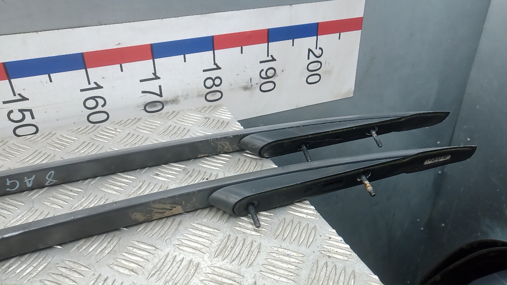 Рейлинги (релинг) к-кт (планки на крышу)