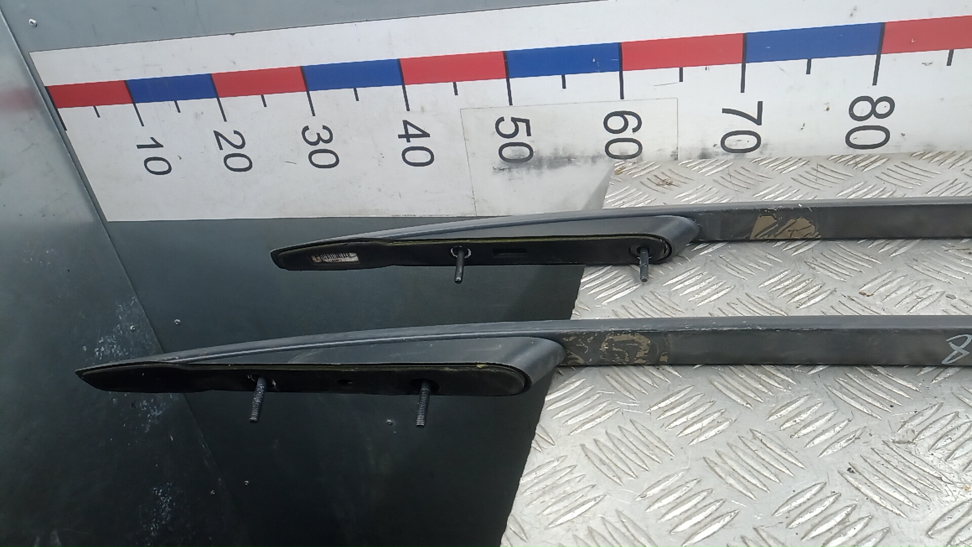 Рейлинги (релинг) к-кт (планки на крышу)