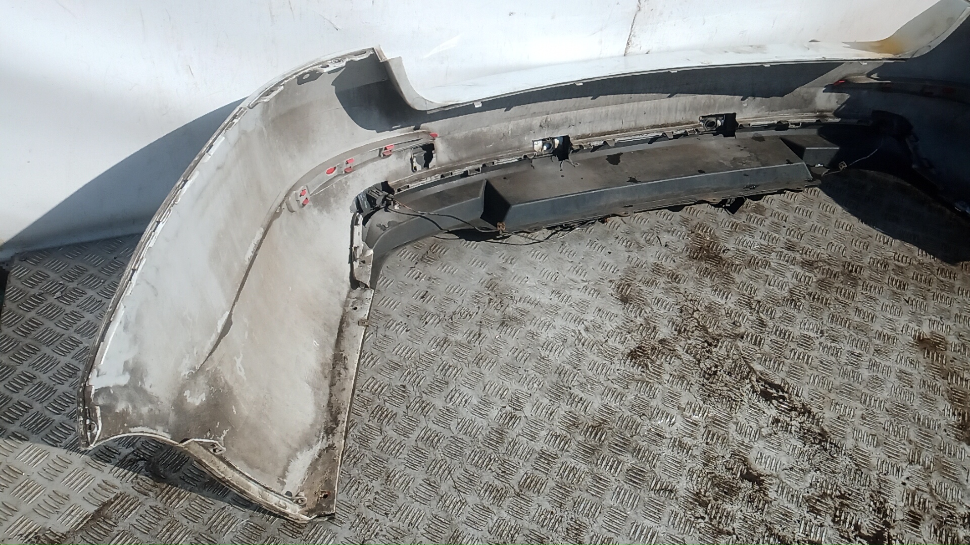 Бампер задний