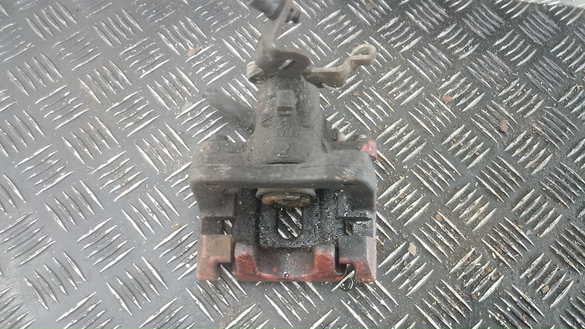 Суппорт задний правый