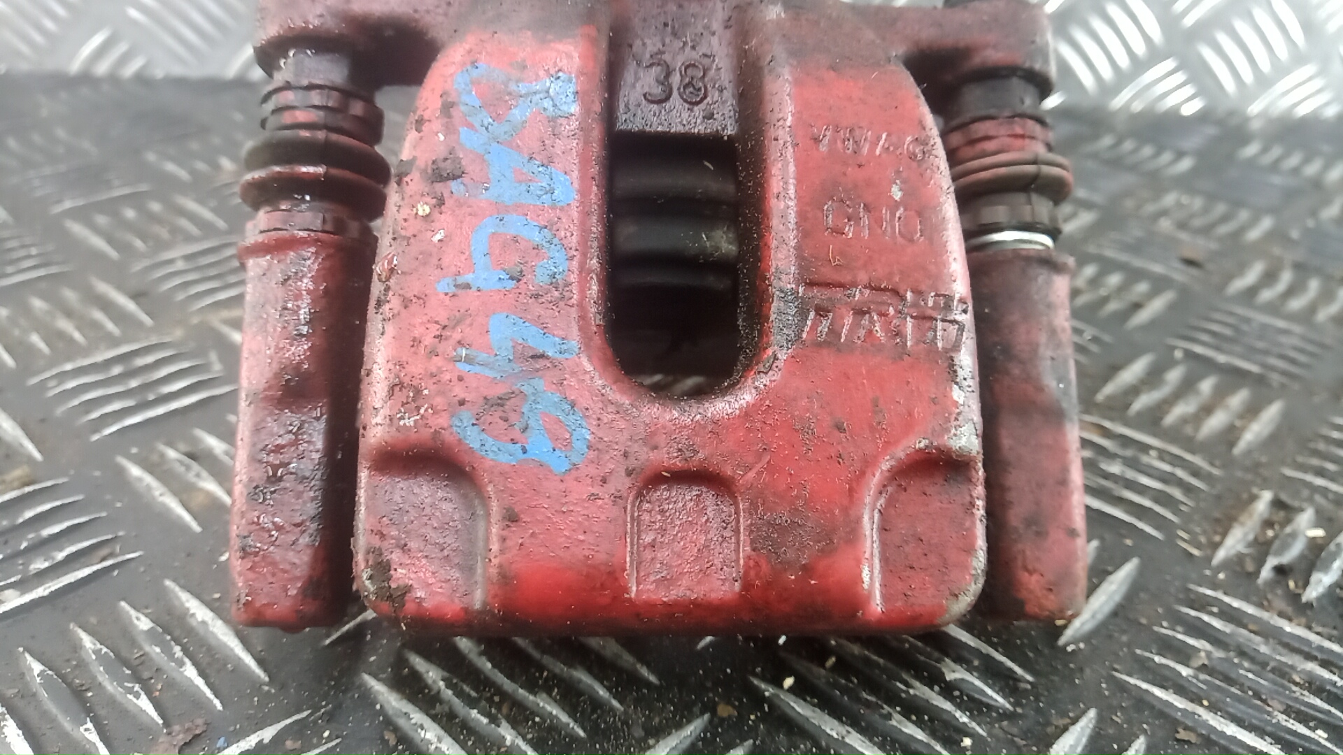 Суппорт задний правый