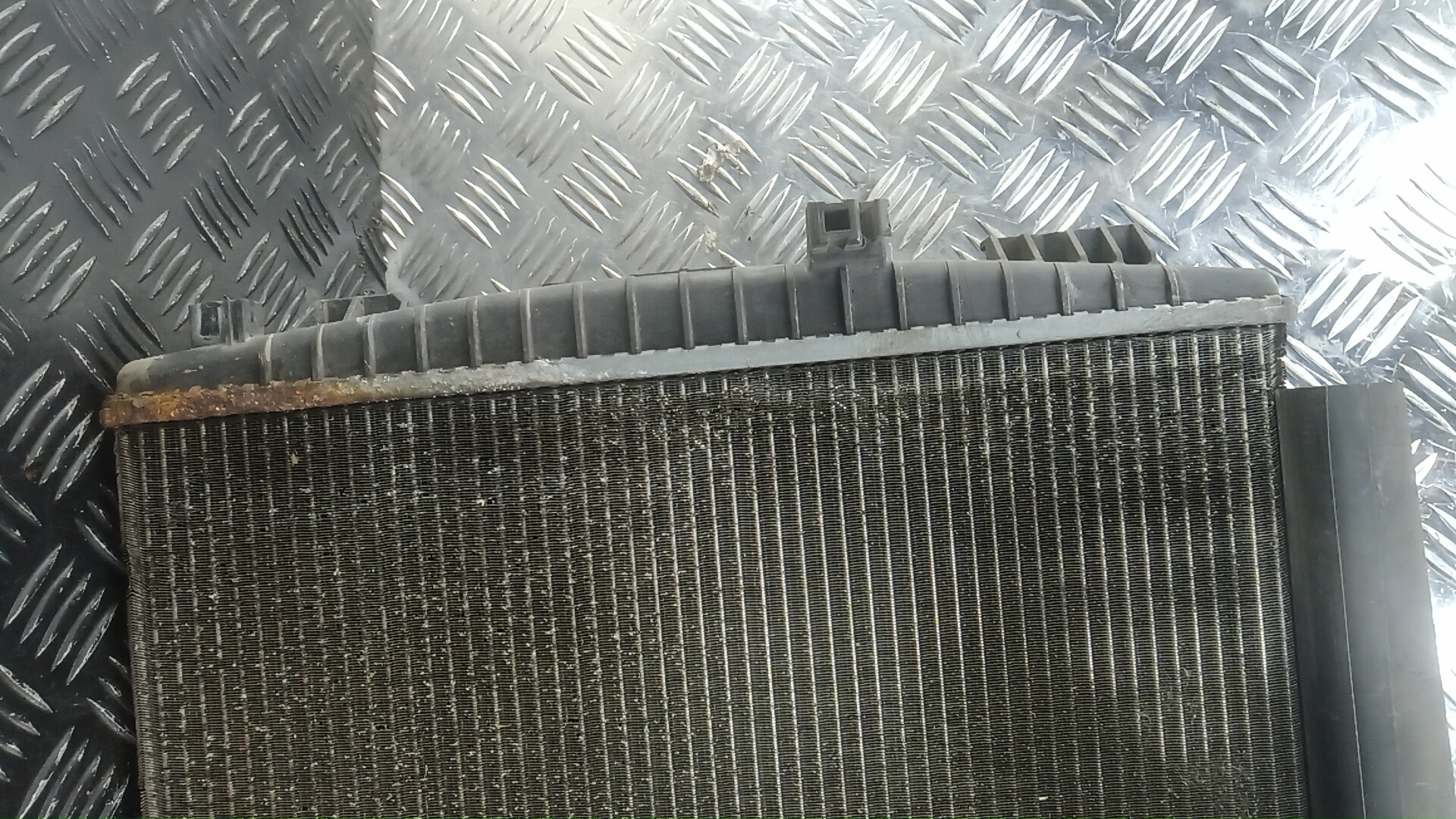 Радиатор охлаждения двигателя основной