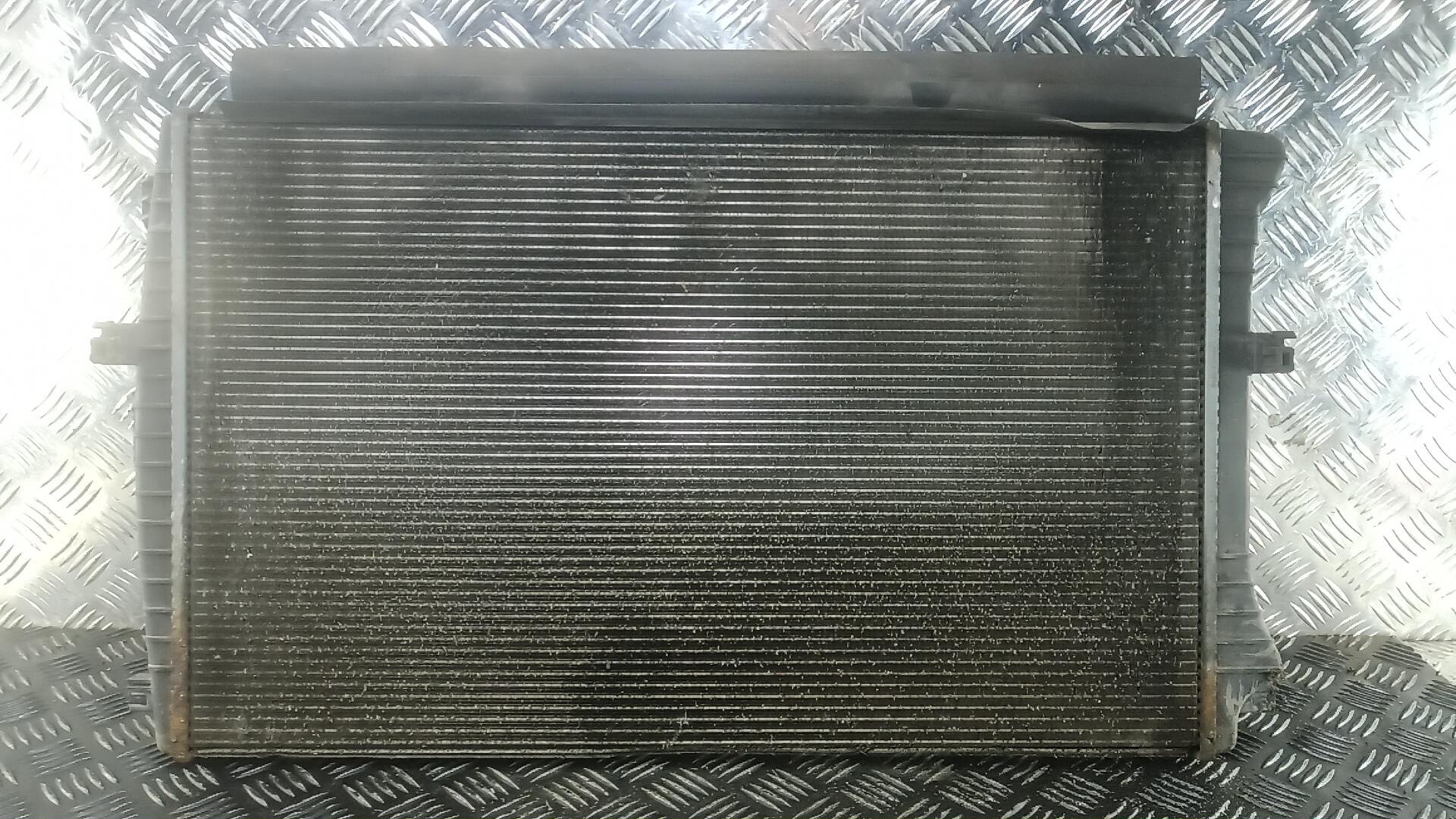 Радиатор охлаждения двигателя основной