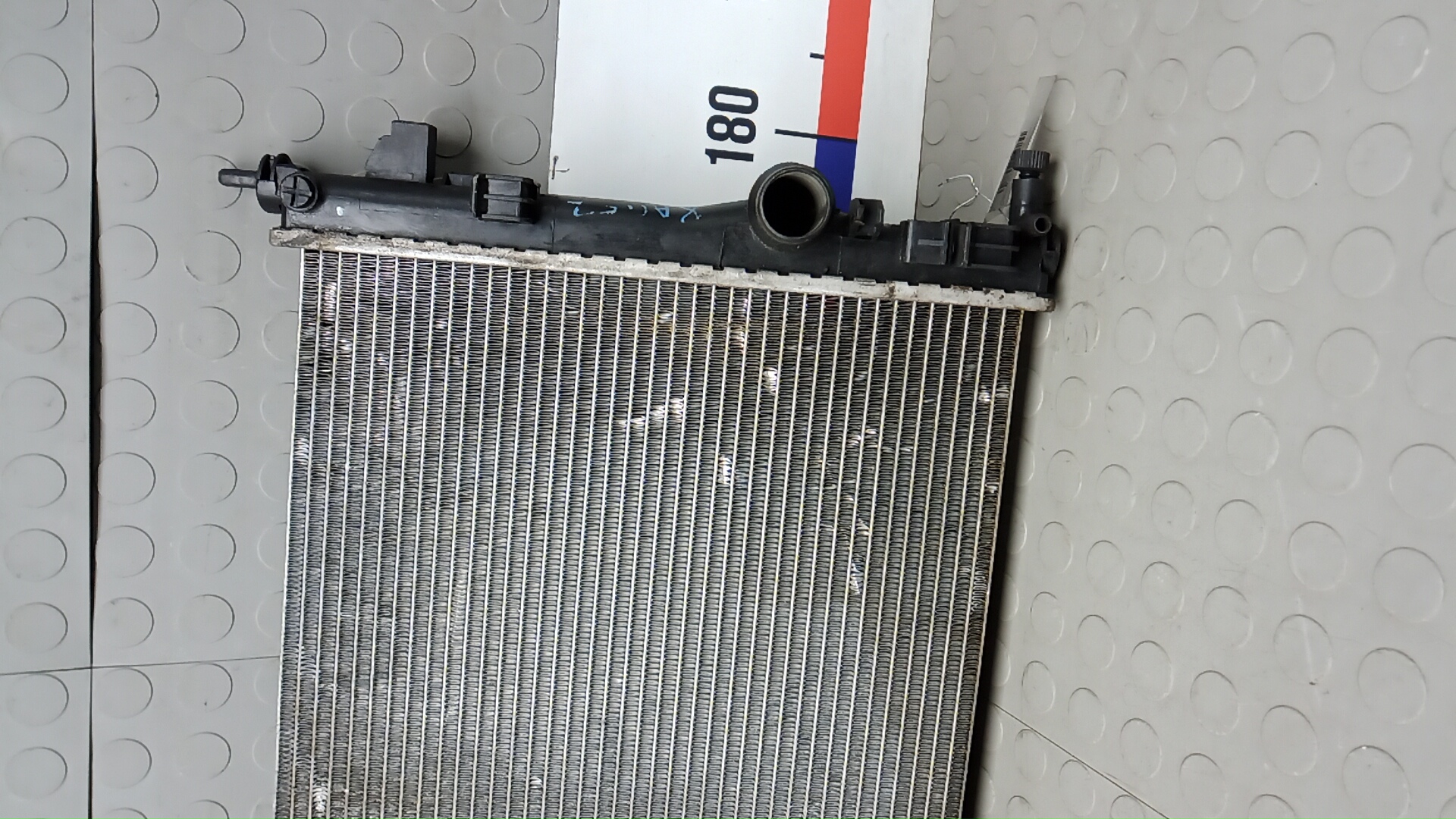 Радиатор охлаждения двигателя основной