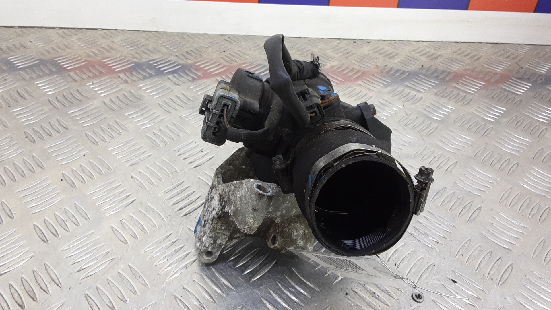 Заслонка дроссельная электрическая