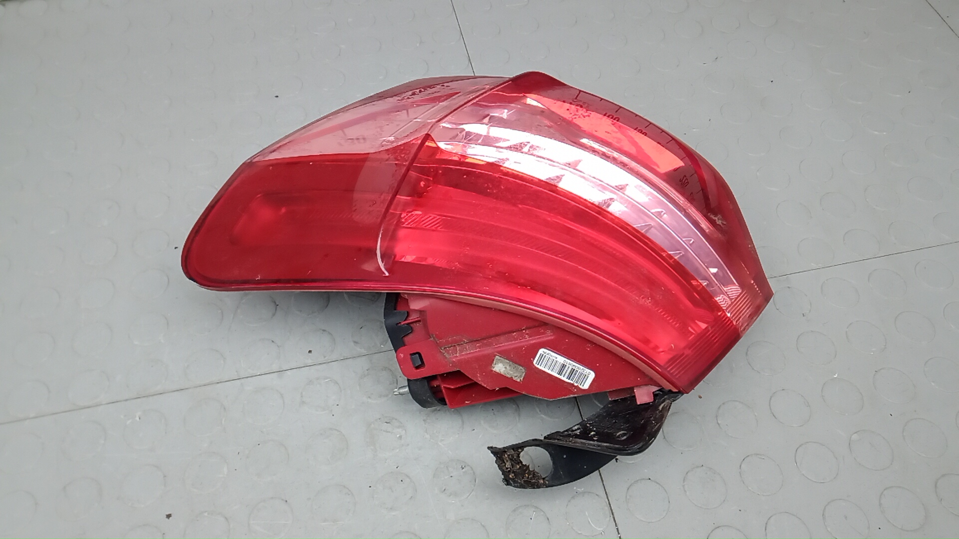 Фонарь задний правый